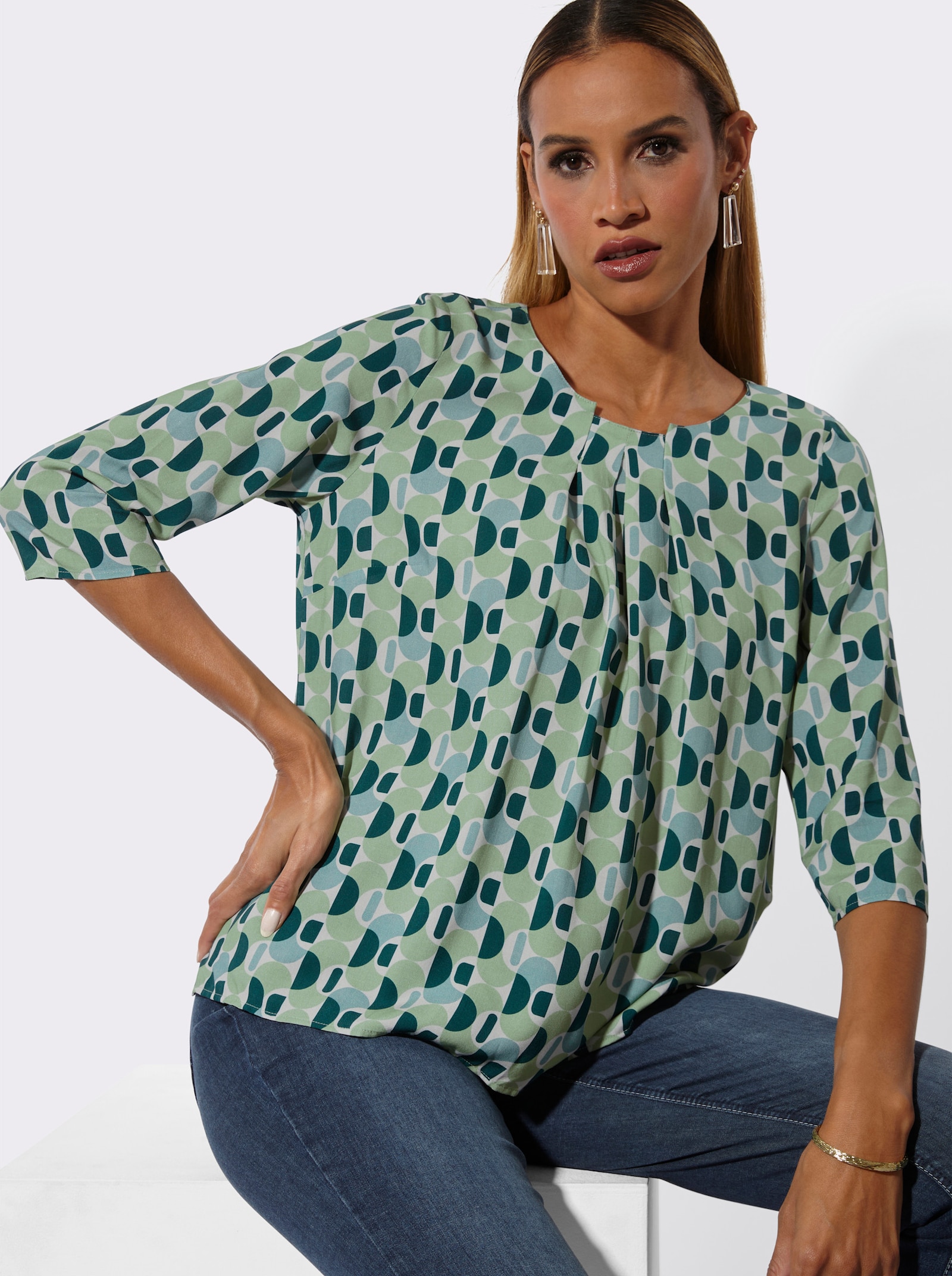 Druckbluse mit Seitenschlitzen - eucalyptus-jade-bedruckt