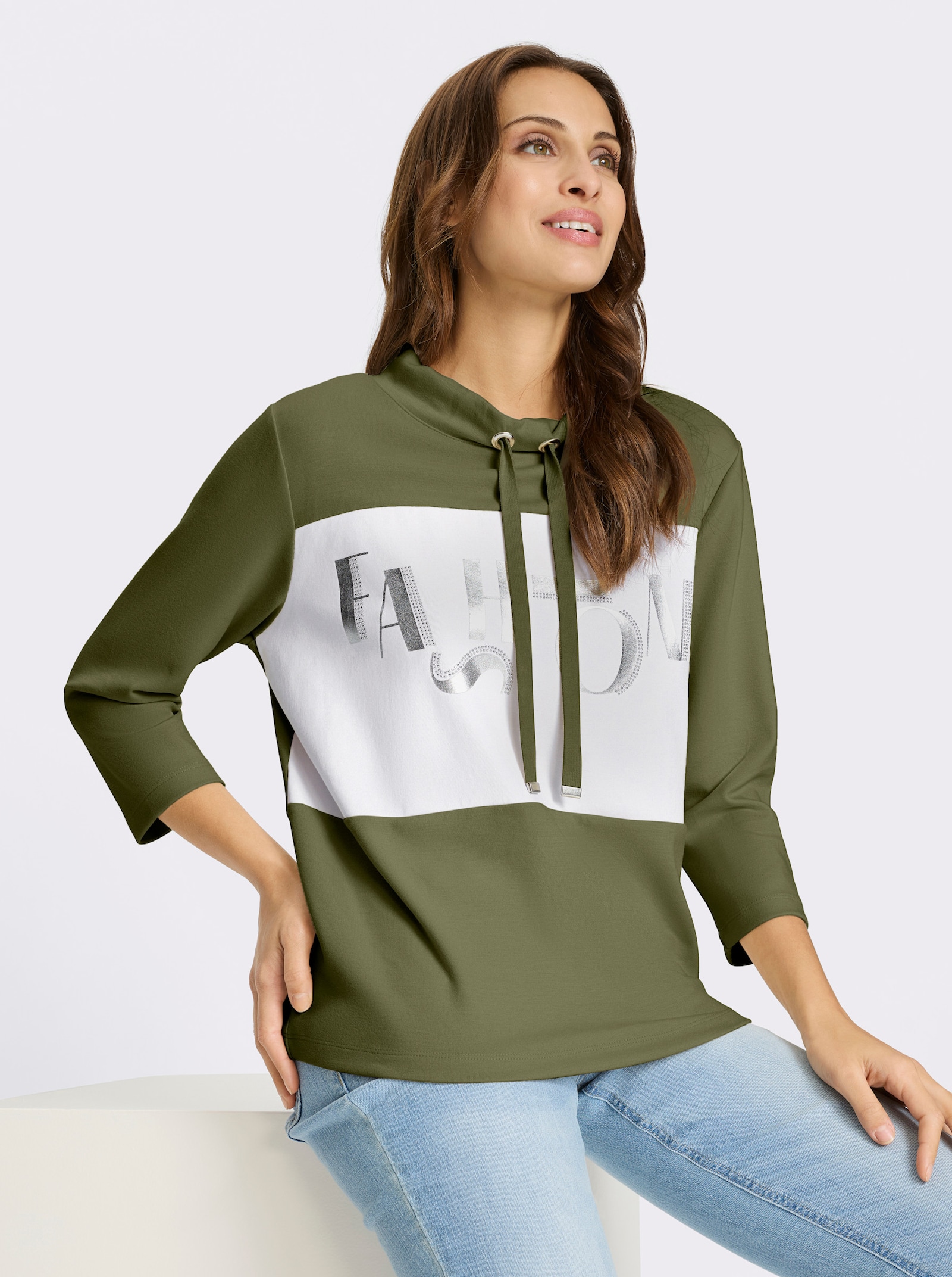 Sweatshirt mit Folienprint-Schriftzug - oliv-weiß-geringelt