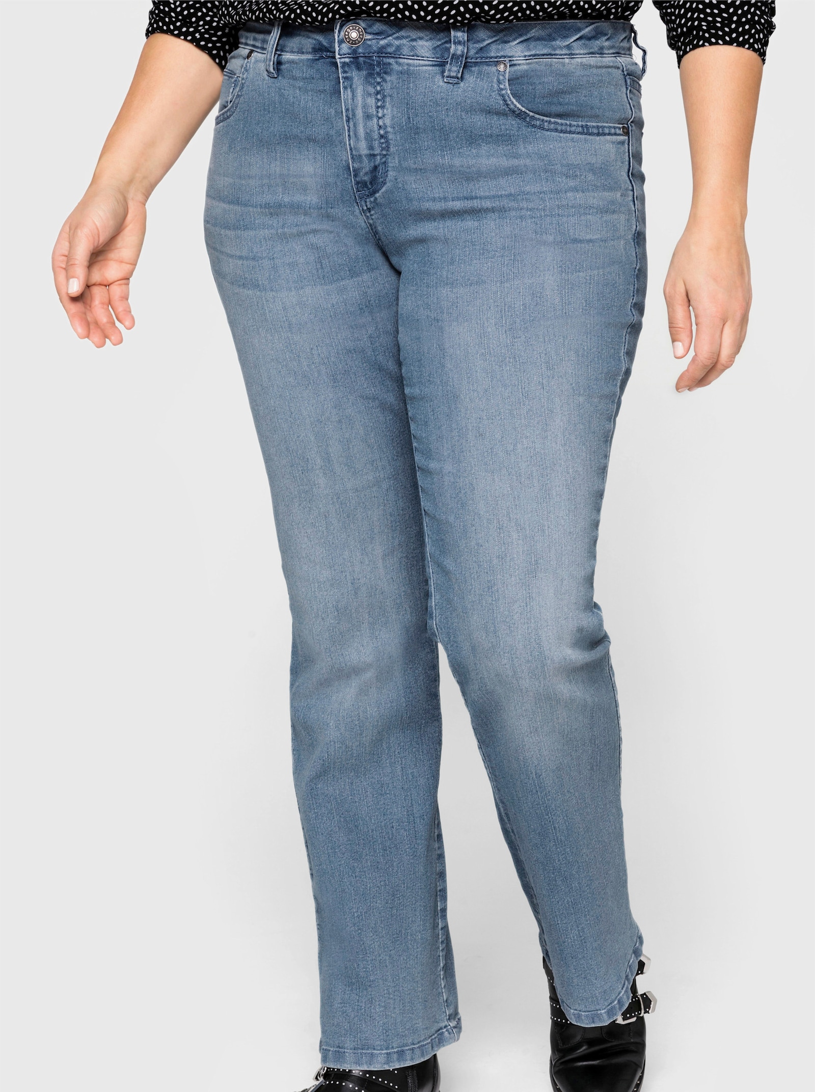 sheego Bootcut-Jeans mit Used-Effekten - light blue-denim