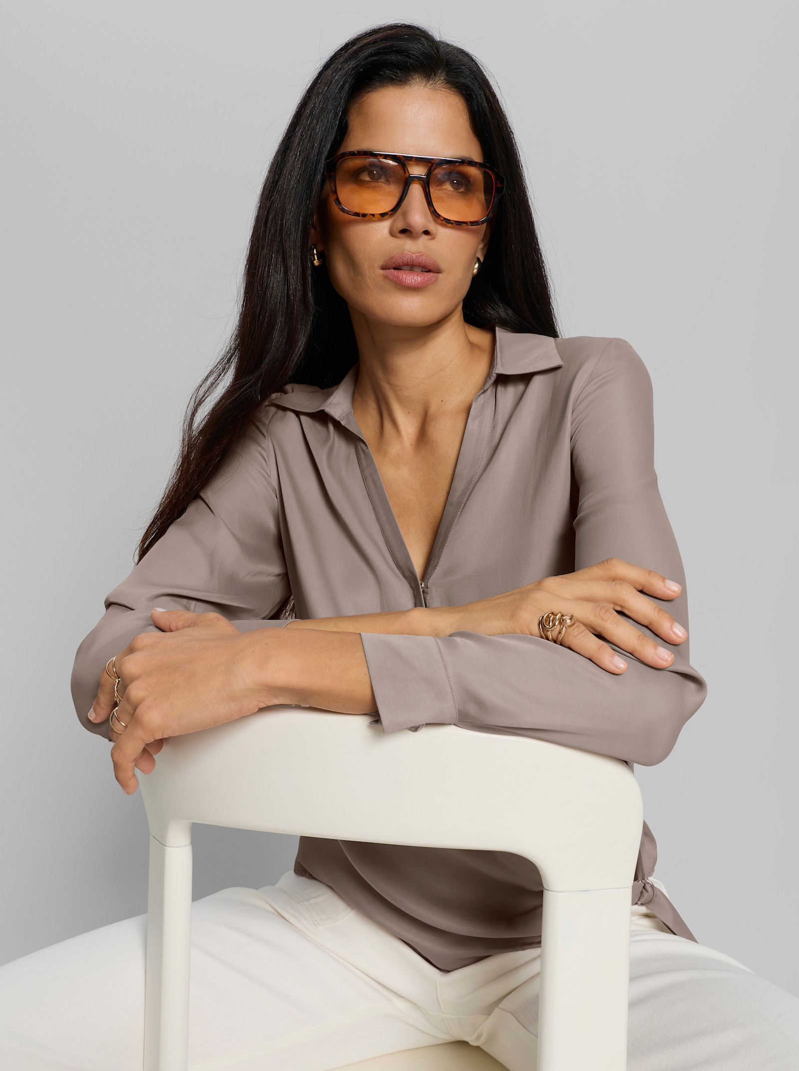 heine Wickelbluse aus schimmernder VIskose - taupe