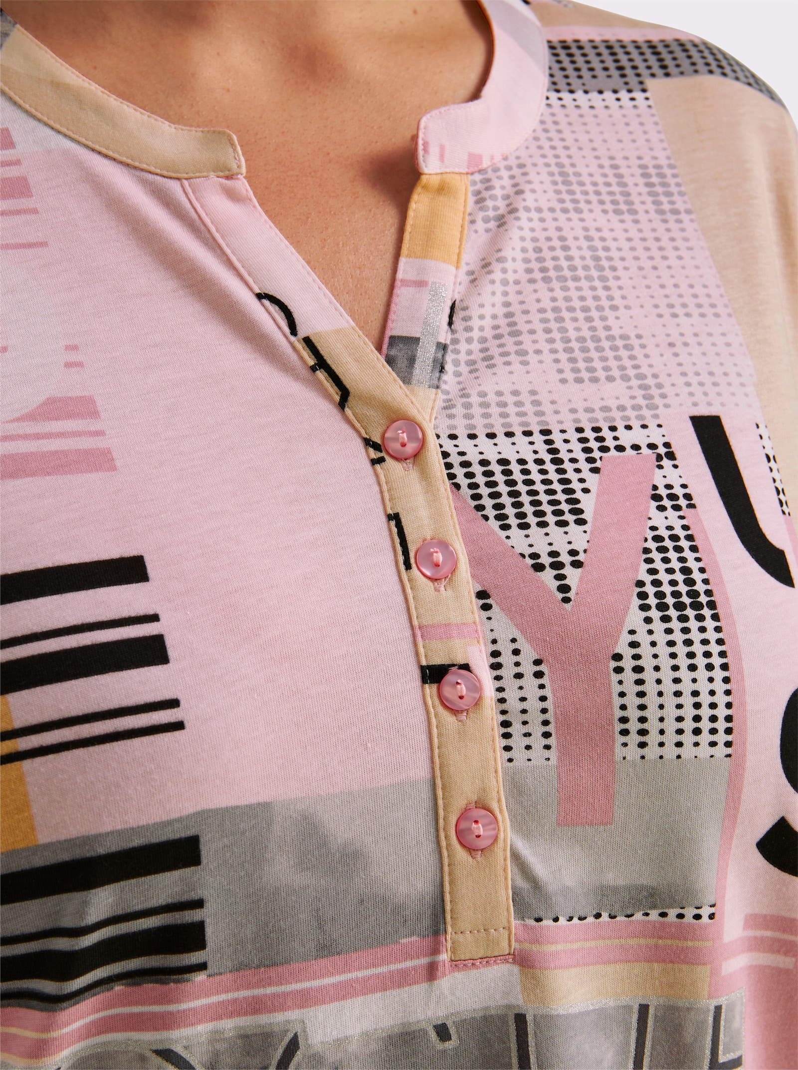 Kurzarmshirt im Baumwoll-Modal-Mix - hortensie-sand-bedruckt