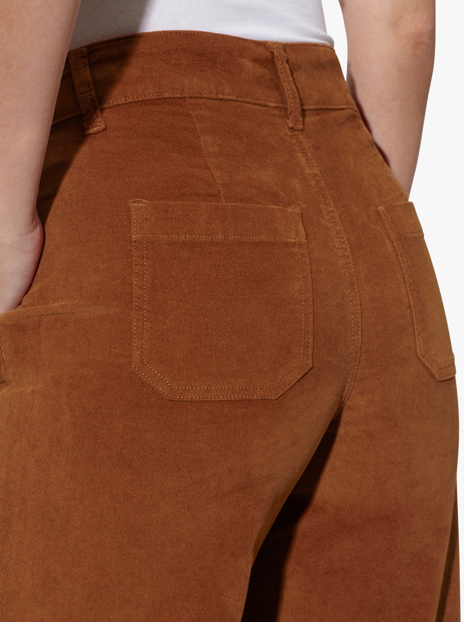 heine Samthose mit Wellenkanten - cognac