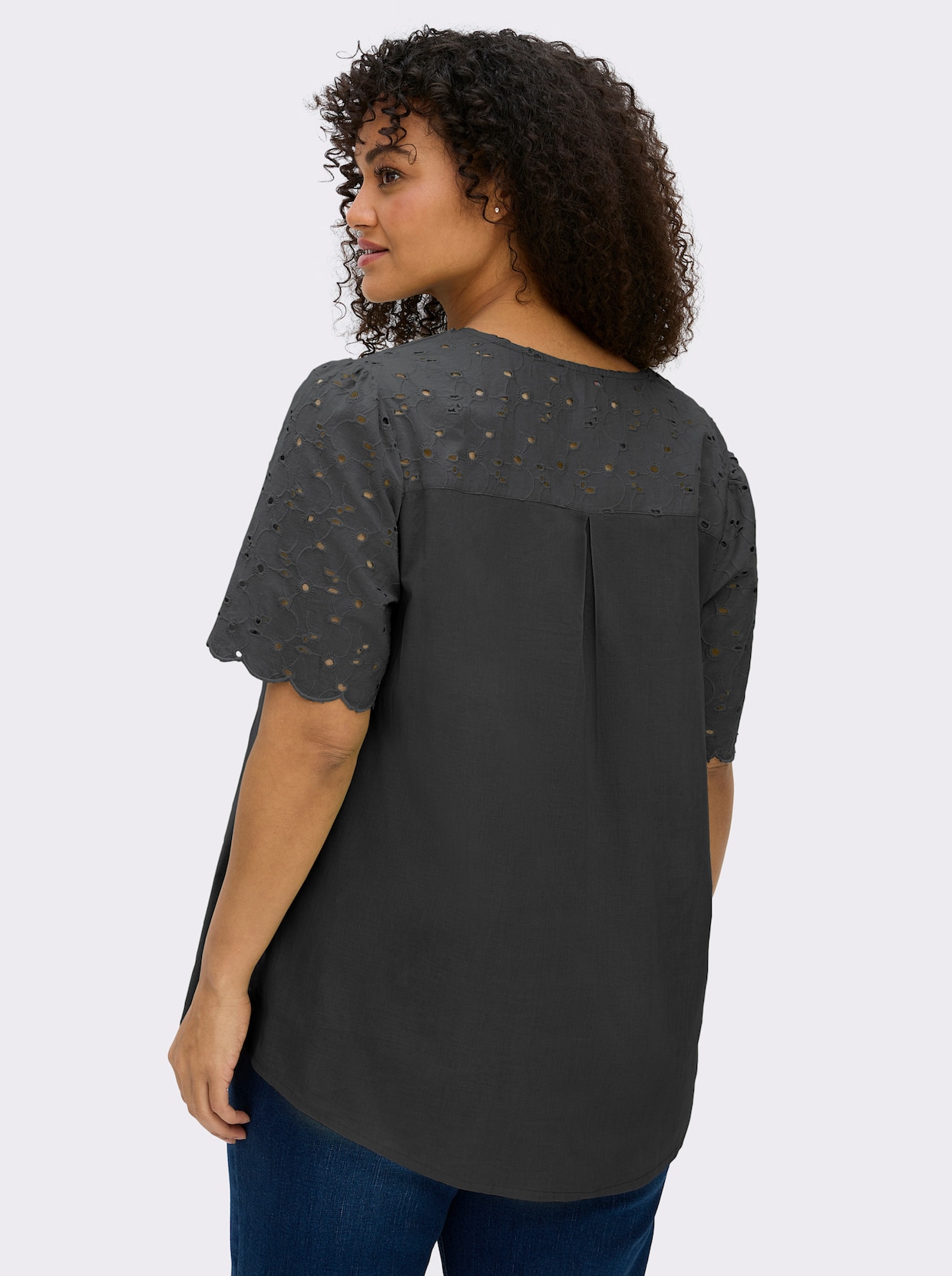 sheego Tunika mit Lockstickerei - schwarz