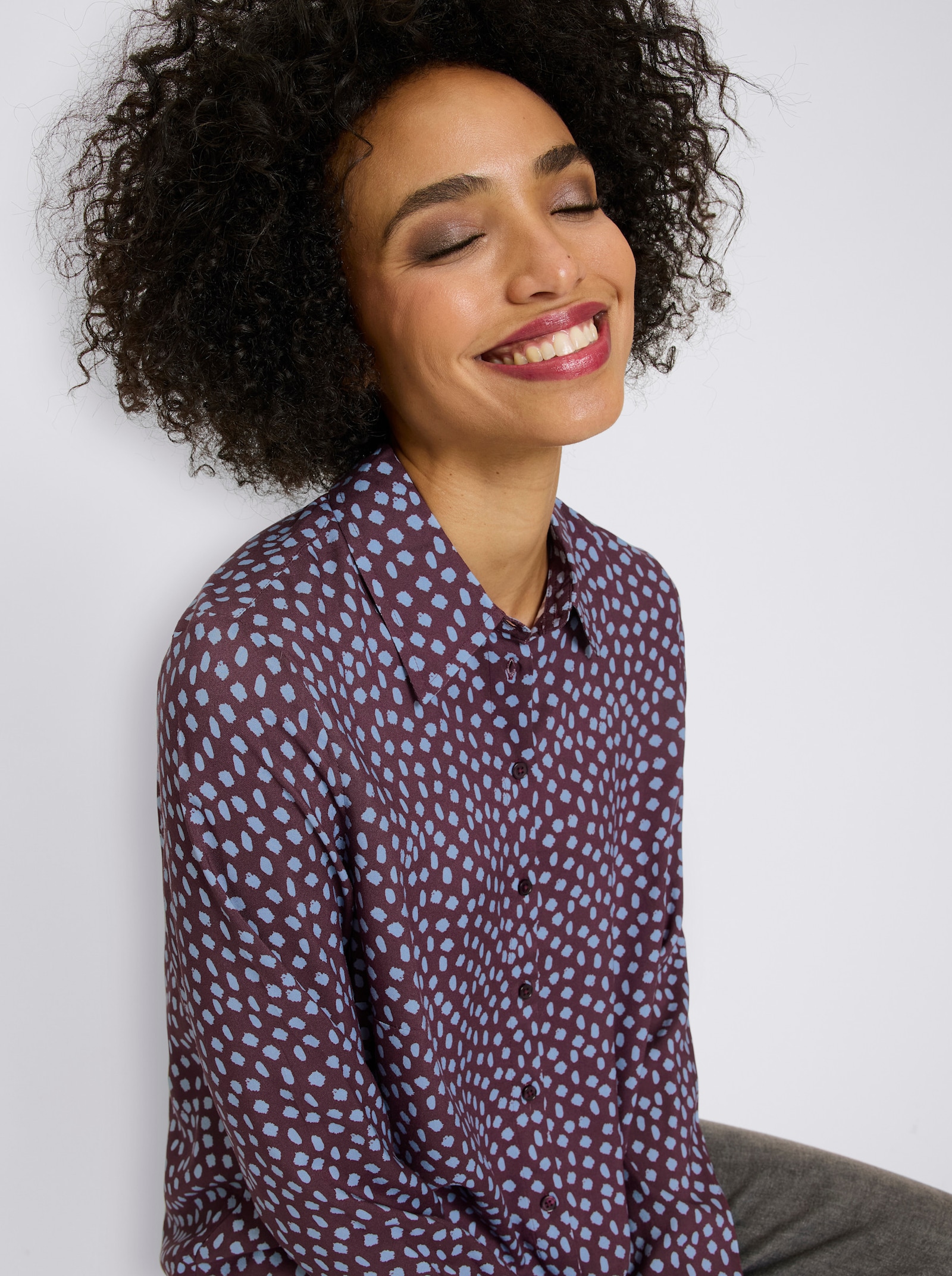 heine Hemdbluse mit Tupfenmuster - burgund-bleu-bedruckt