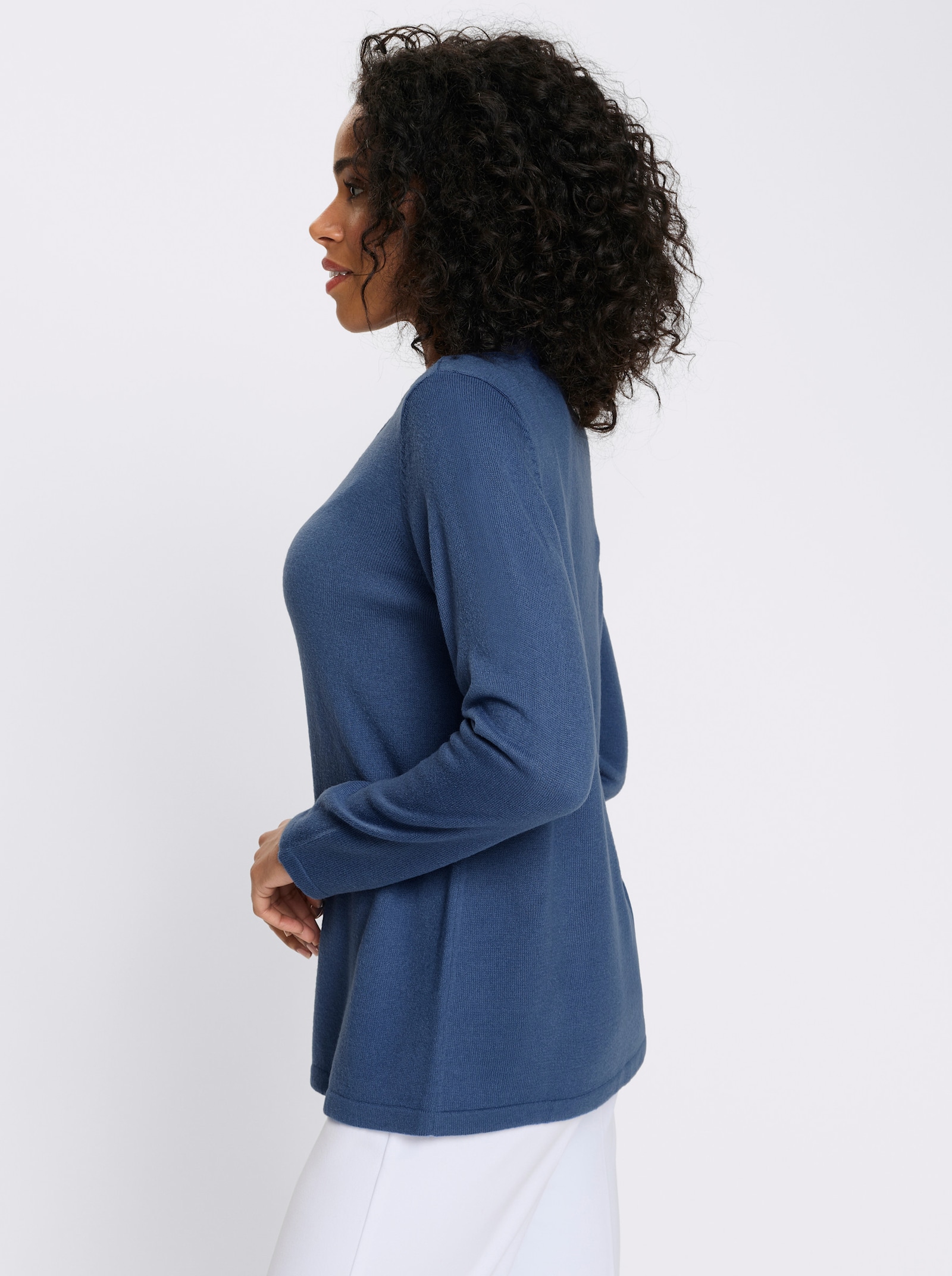 Langarm-Pullover mit Zopfmuster am Ausschnitt - jeansblau