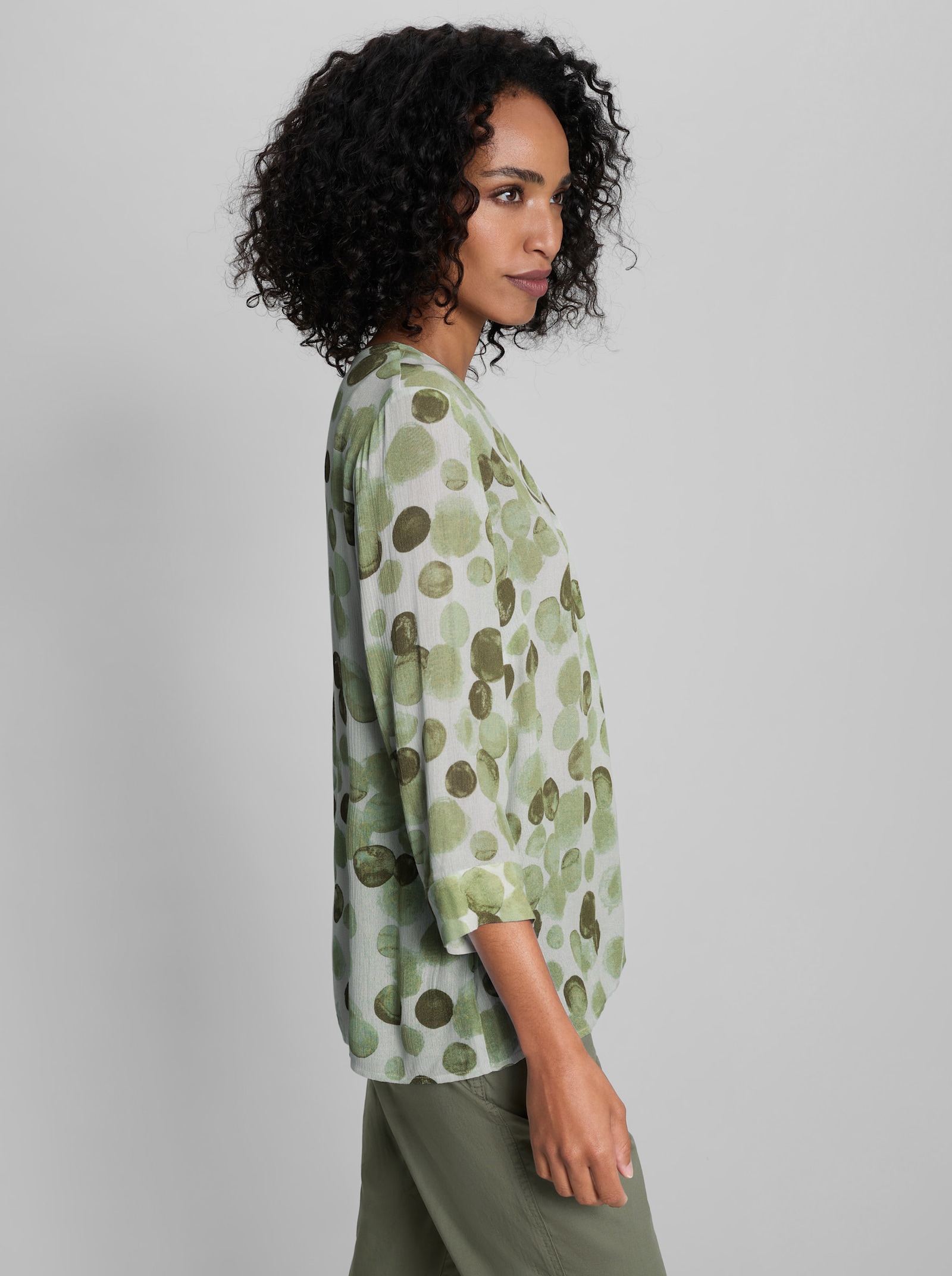 heine Druckbluse mit Tupfenmuster - ecru-khaki-bedruckt