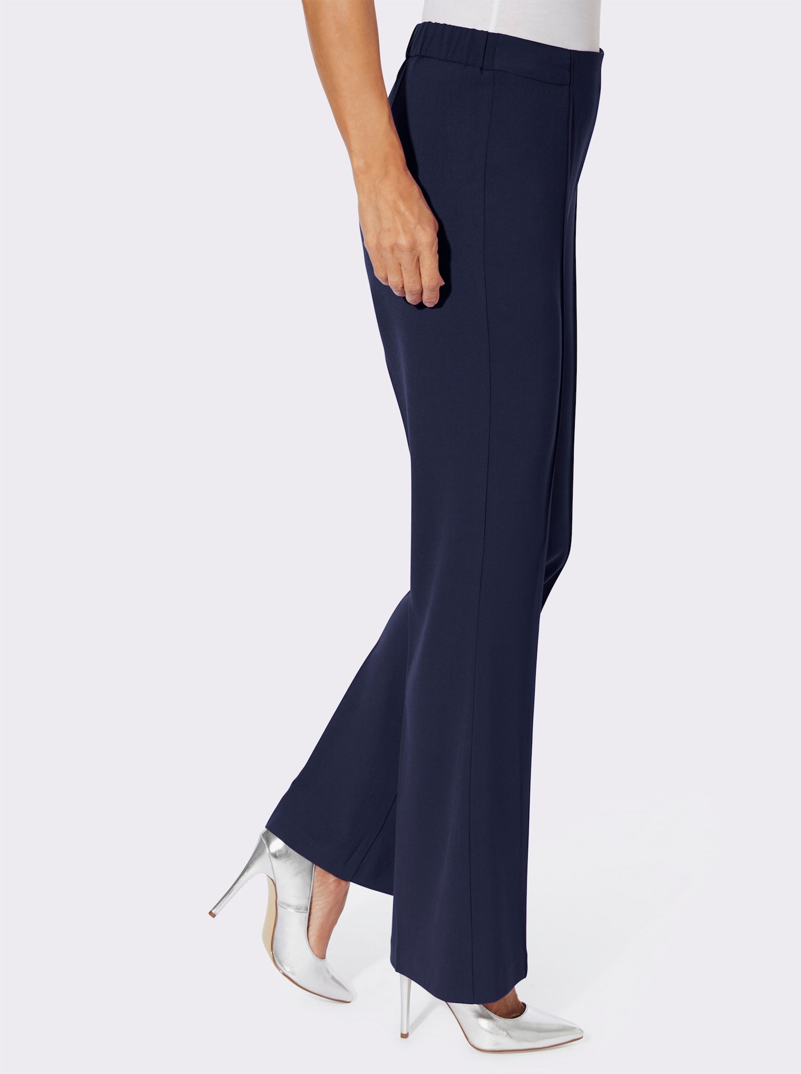 Webhose mit weiten Beinen - marine