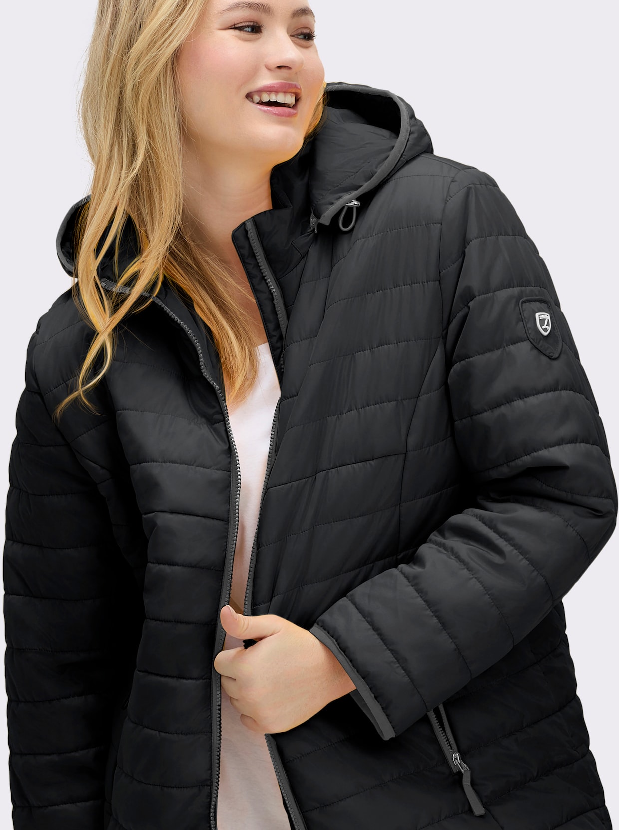 Steppjacke mit kontrastfarbenen Akzenten - schwarz