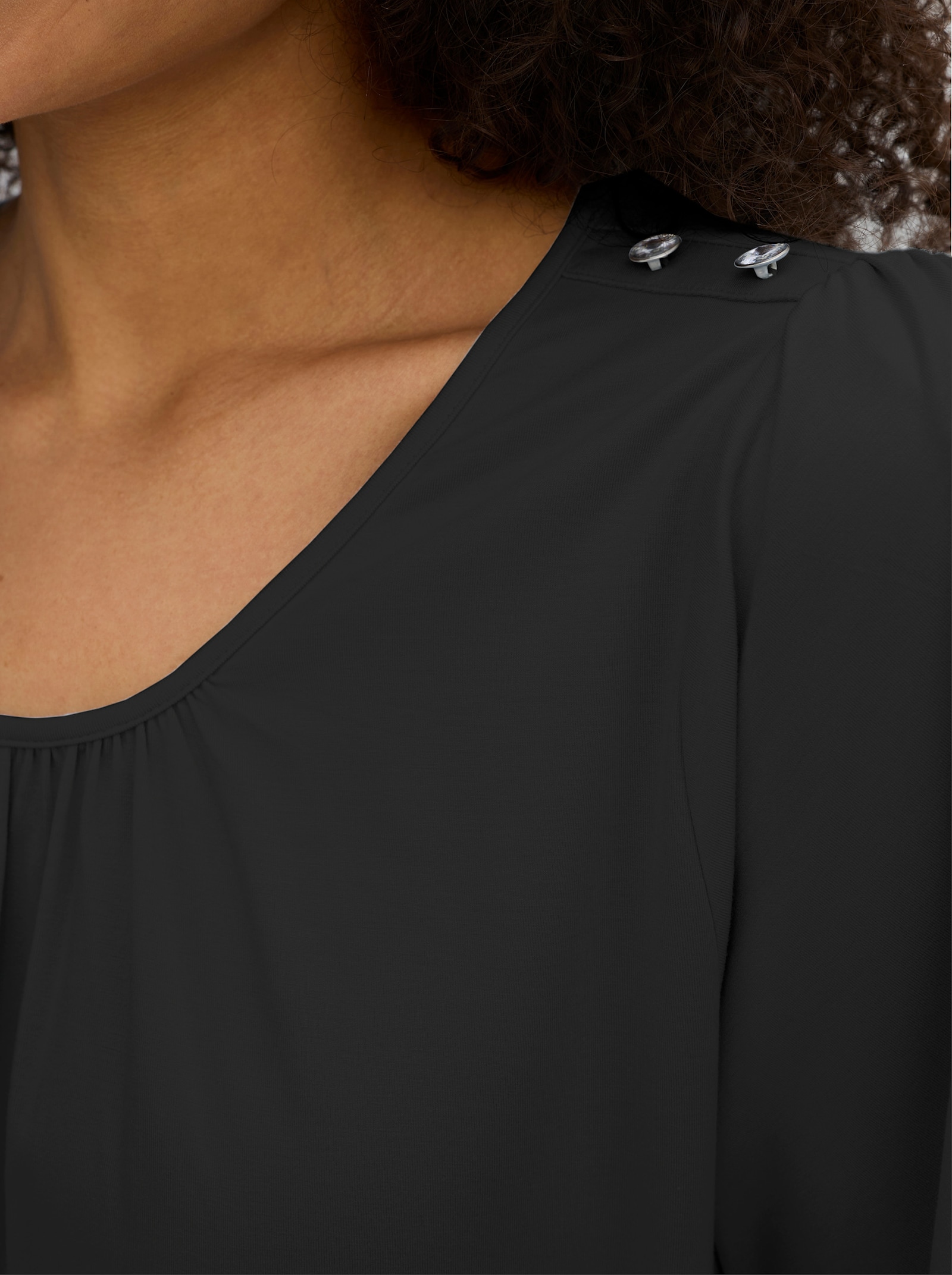 sheego Shirt met ronde hals en tulpmouwen - zwart