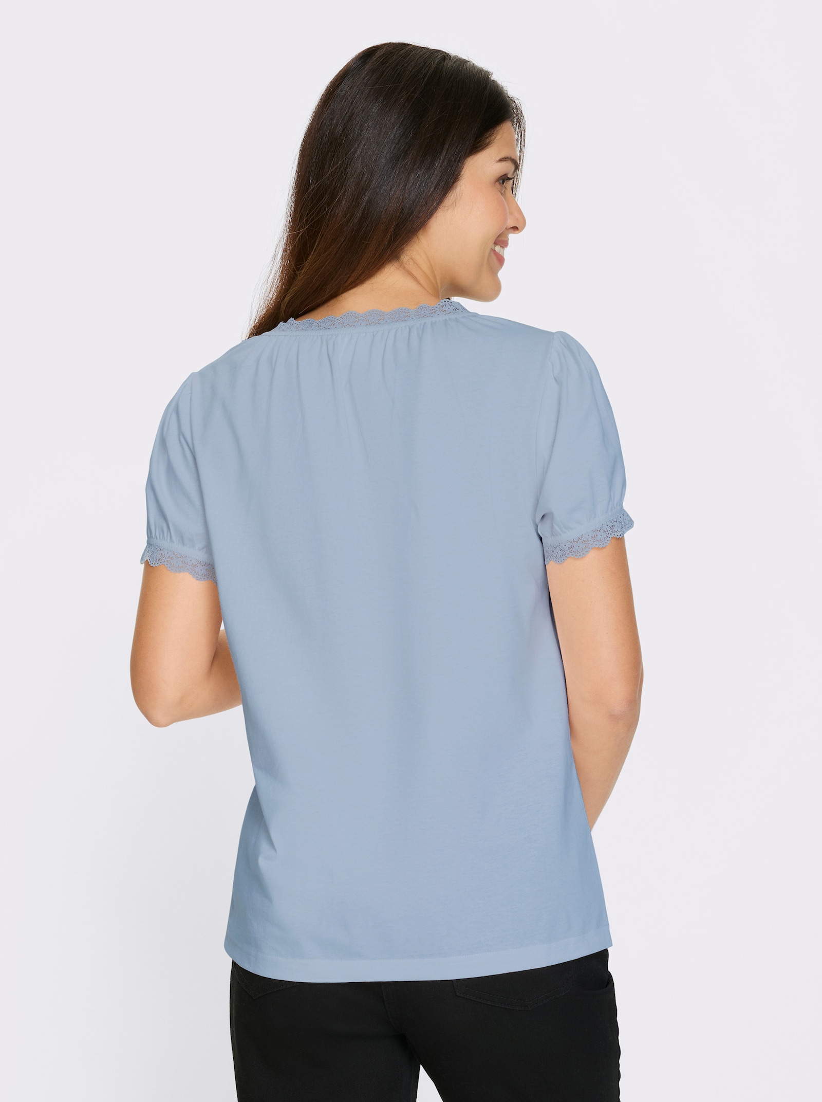 Folkloreshirt met kantversiering - ijsblauw