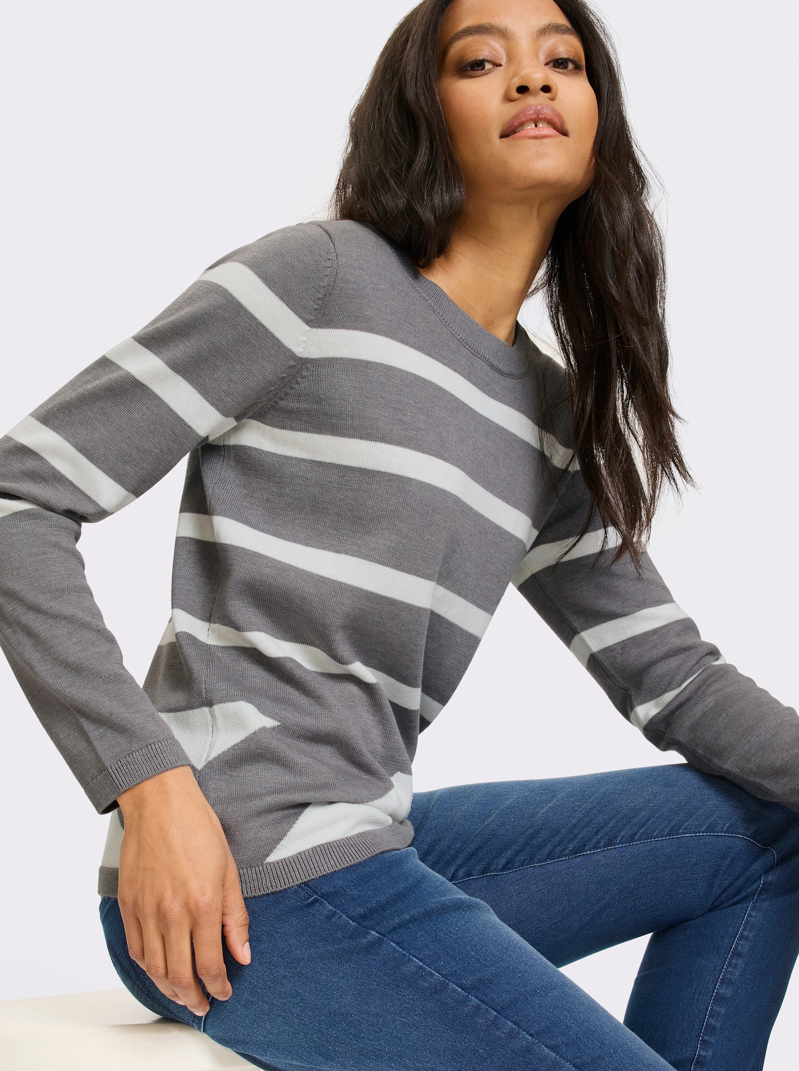 heine Pullover mit Rippenbündchen - grau-ecru-gemustert