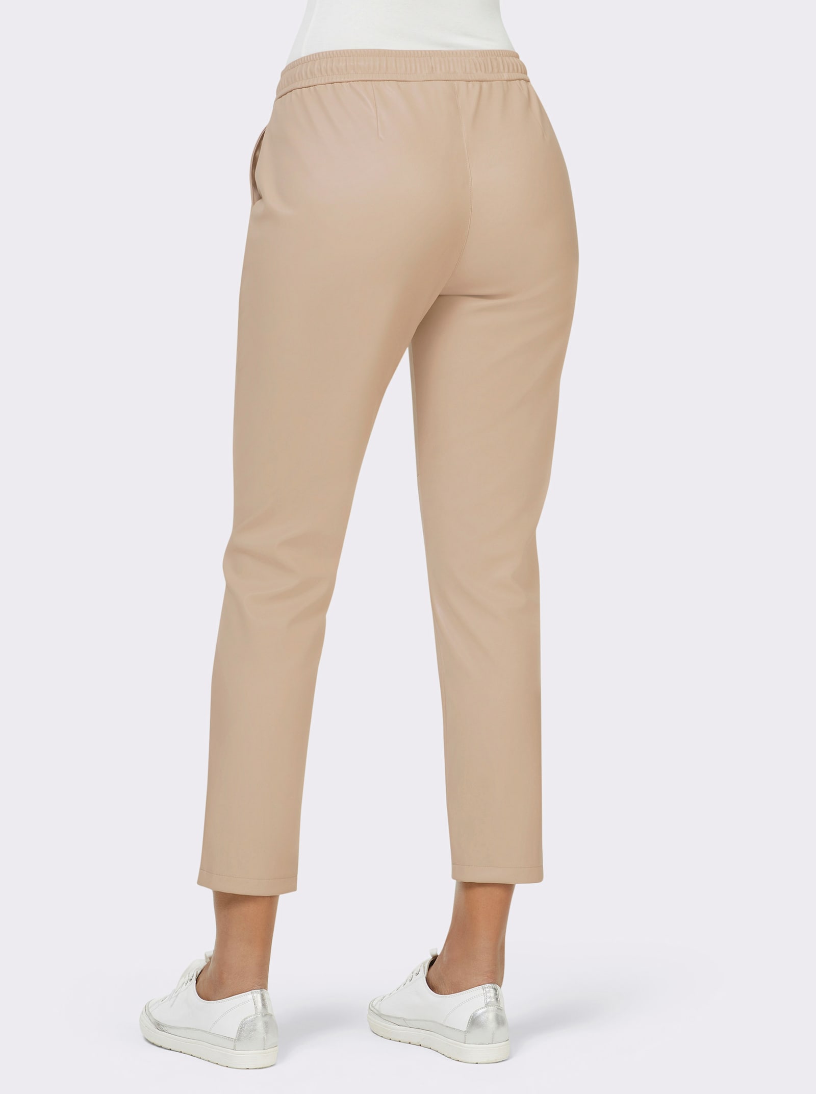 Broek van imitatieleer met in wijdte verstelbare band - beige