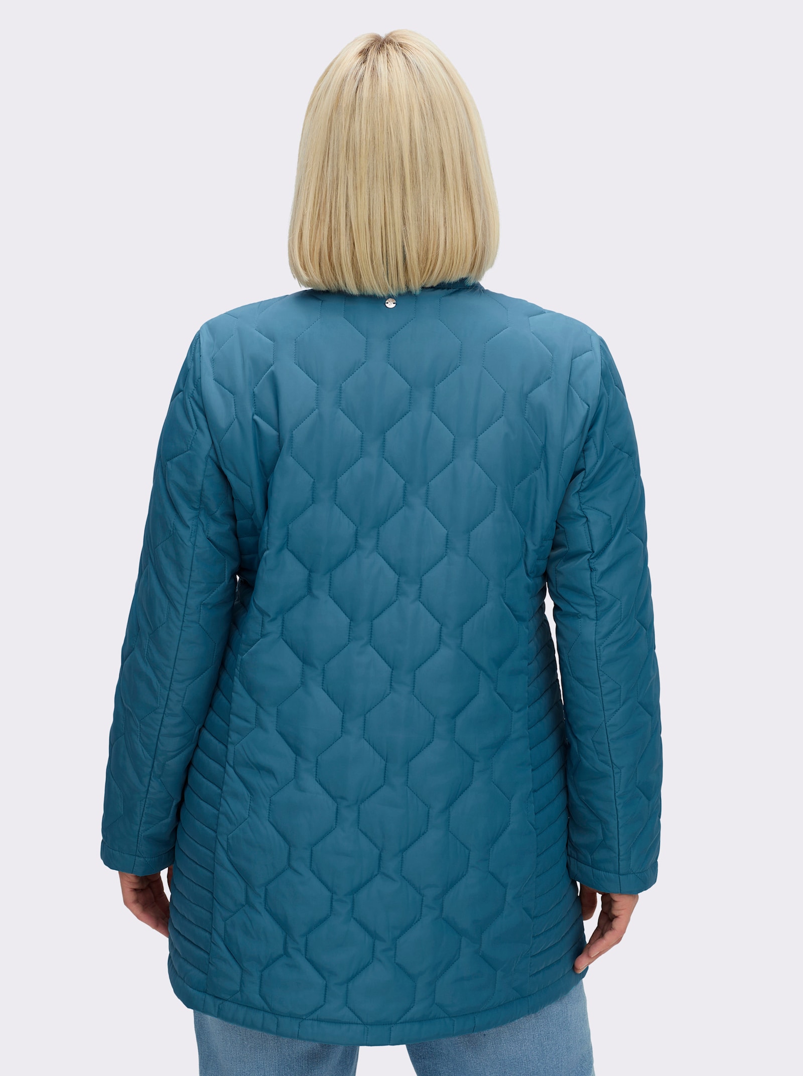 sheego Steppjacke mit Wellen- und Quersteppung - topas