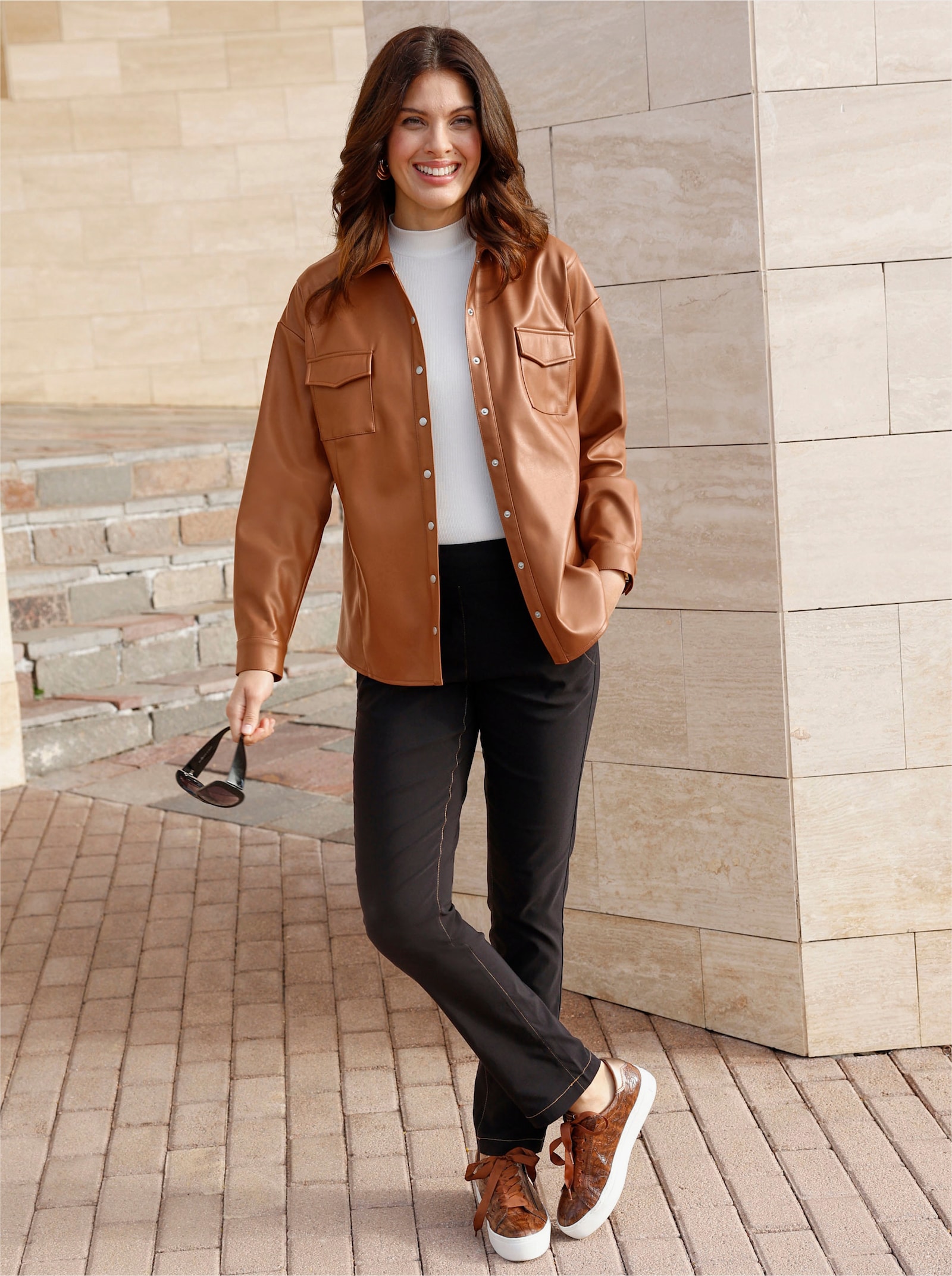 Blusenjacke in Leder-Optik - cognac