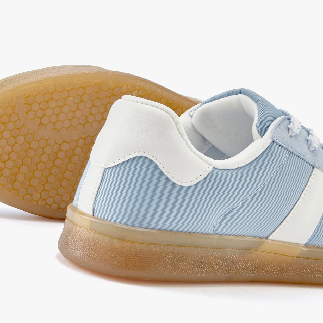 LASCANA Sneaker - lichtblauw/wit