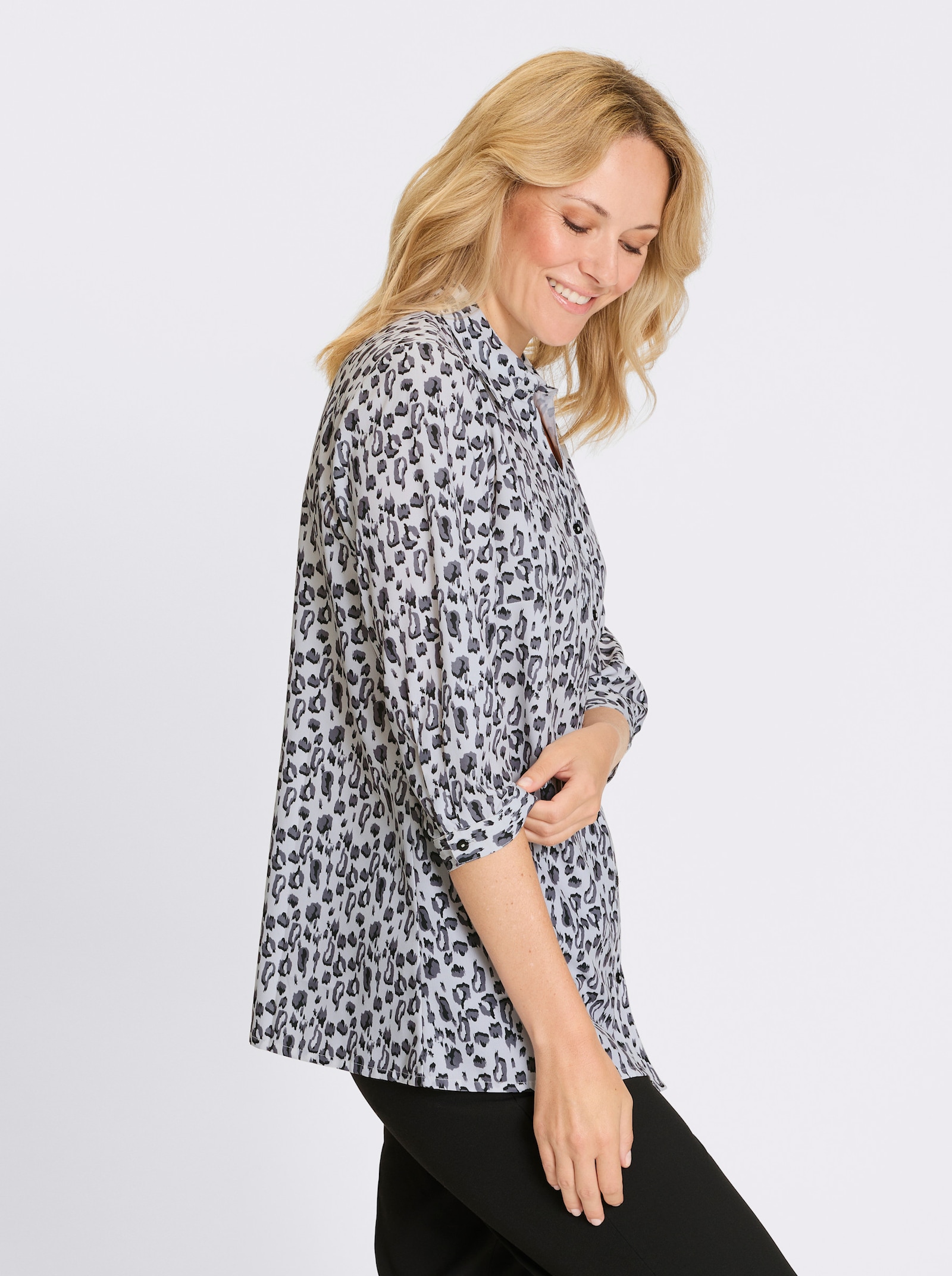 Longbluse im Leo-Muster - ecru-graphit-bedruckt
