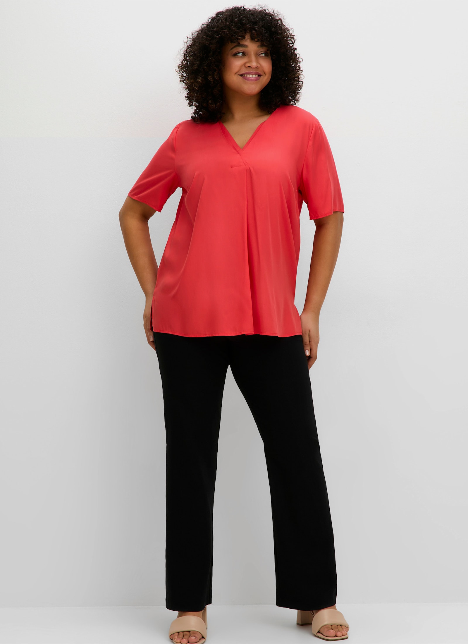 sheego Tunika mit Blumenprint und V-Ausschnitt - hummer