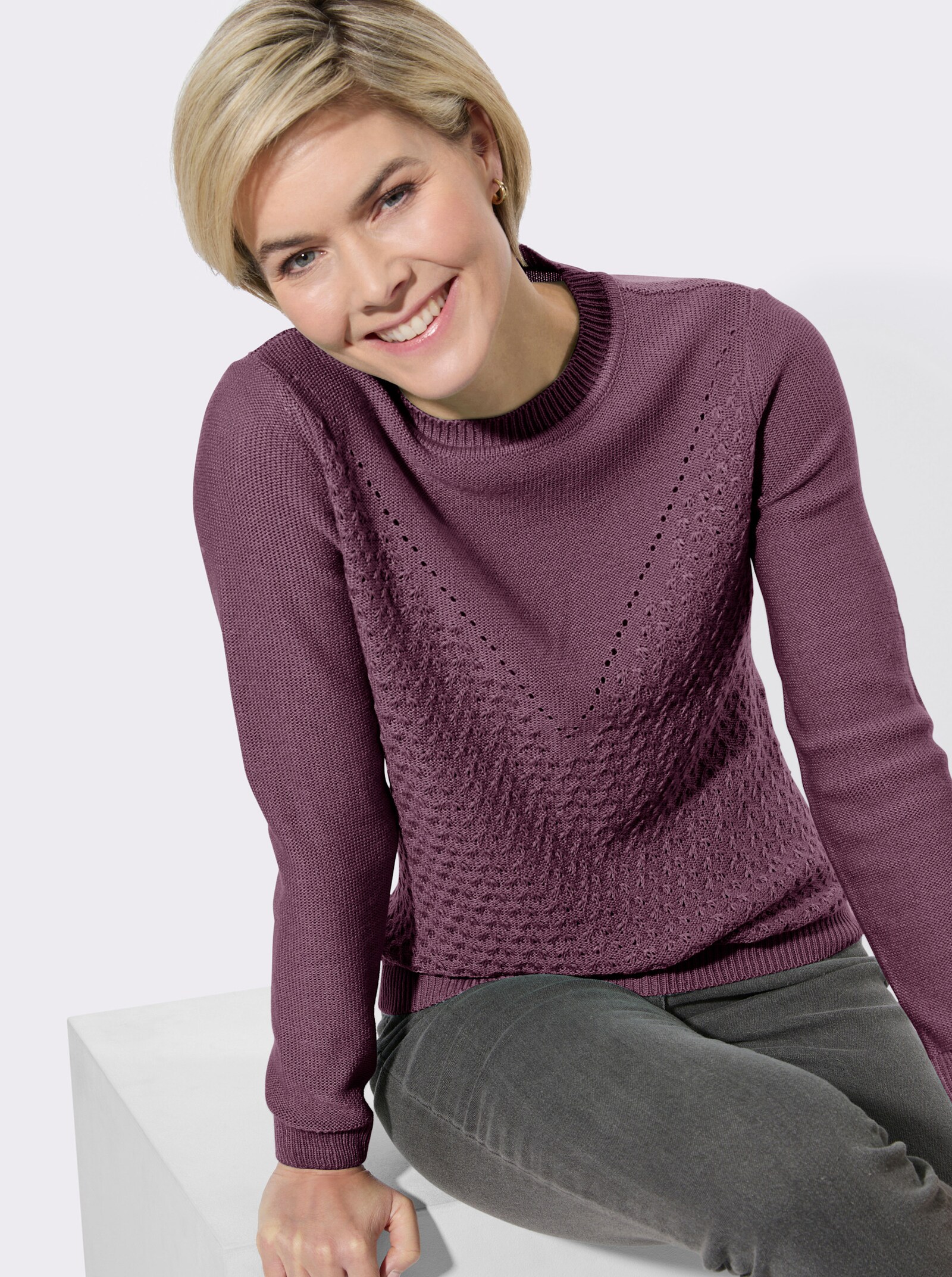 Rundhalspullover mit Strickmuster - violett