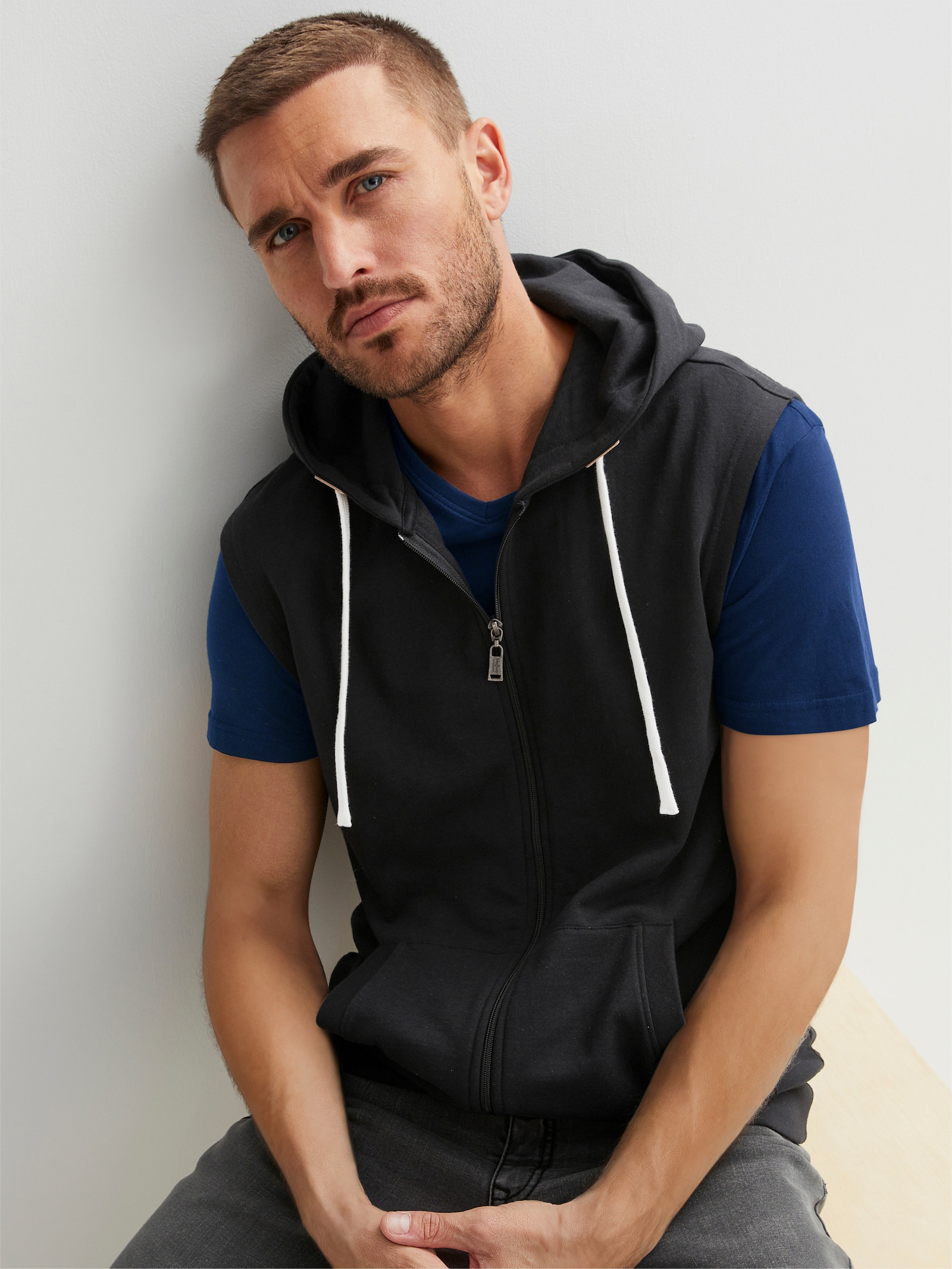 Catamaran Sports Sweatweste mit weitenregulierbarer Kapuze - schwarz