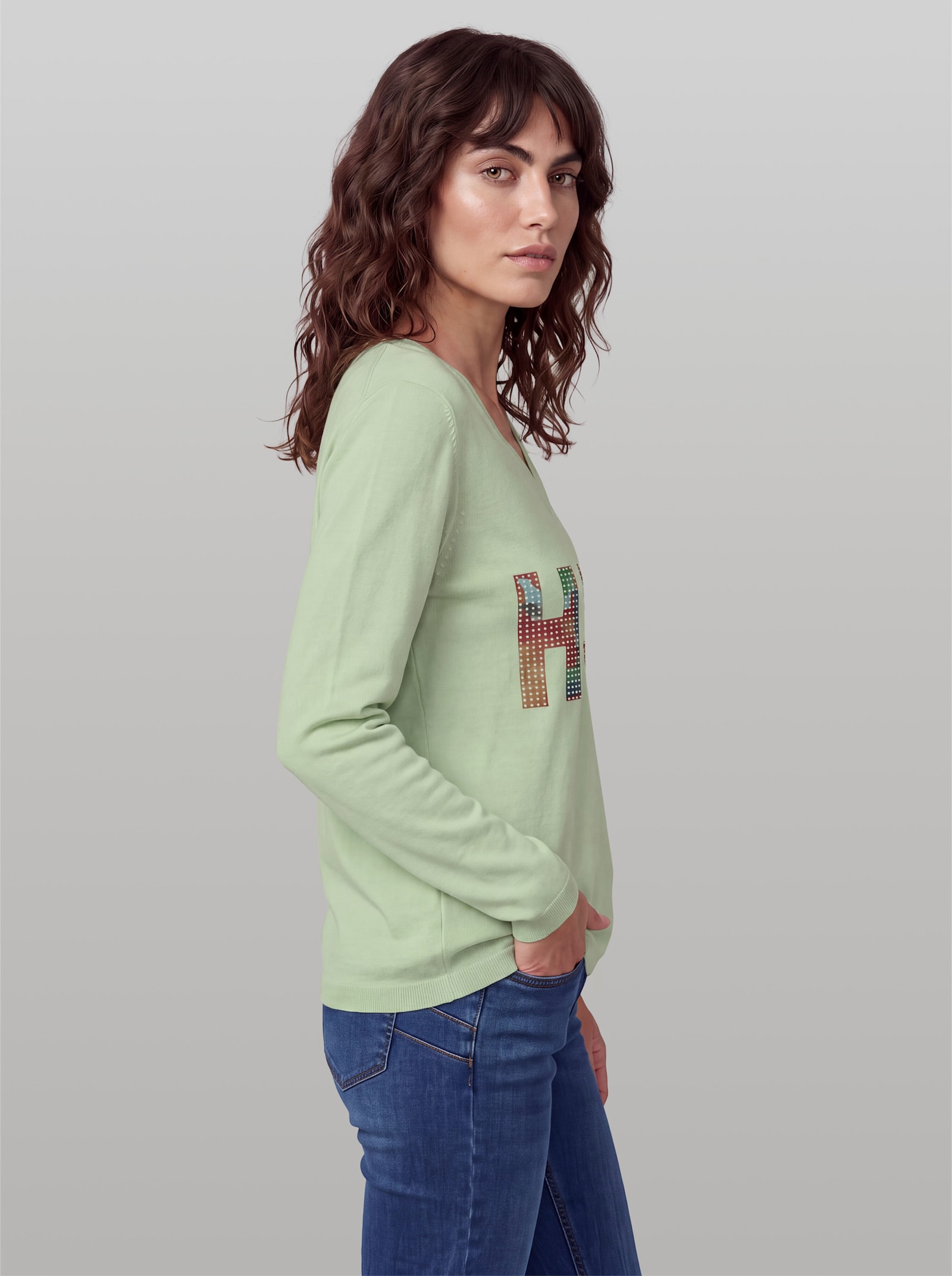 heine Pullover mit Schriftzug und Glitzersteinchen - reseda