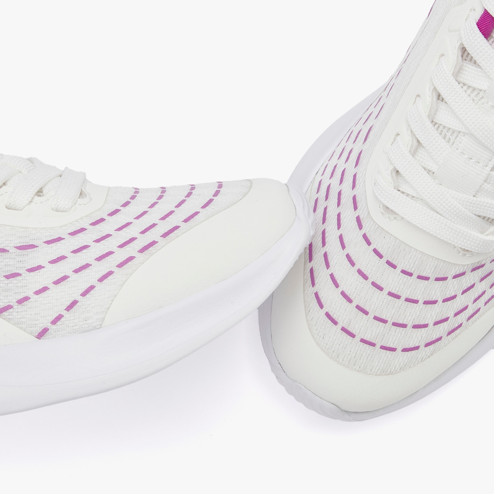 LASCANA Sneaker - weiß/lila