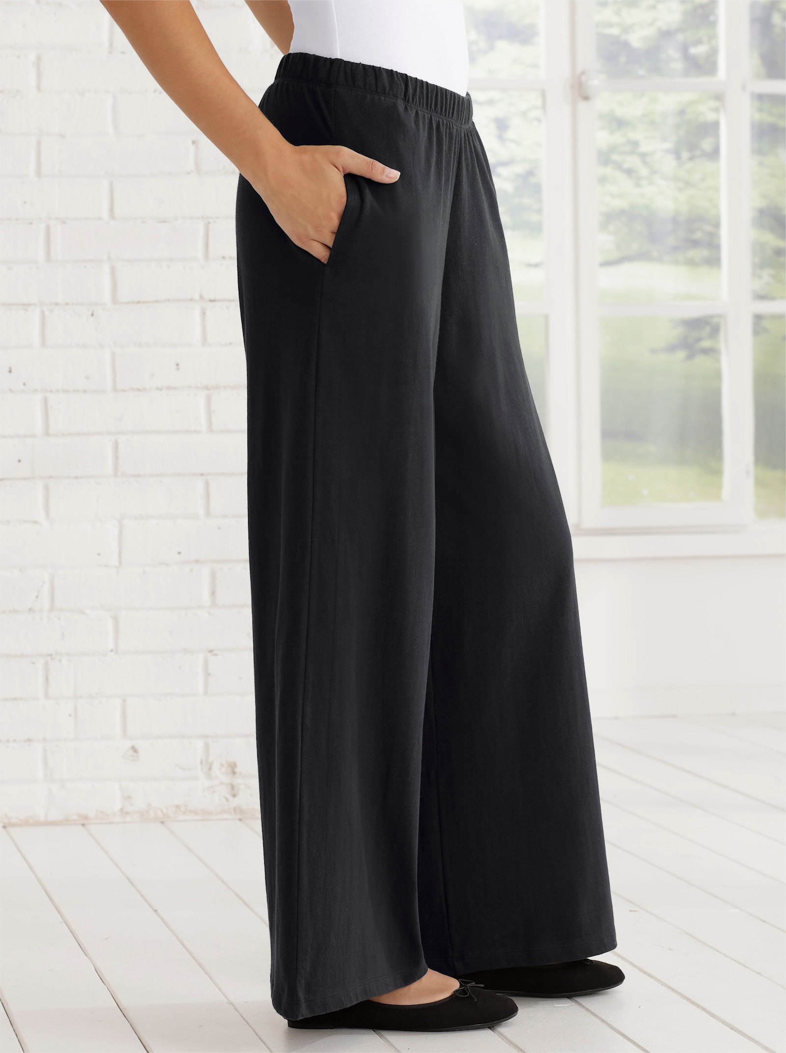 Freizeithose weit geschnitten - schwarz