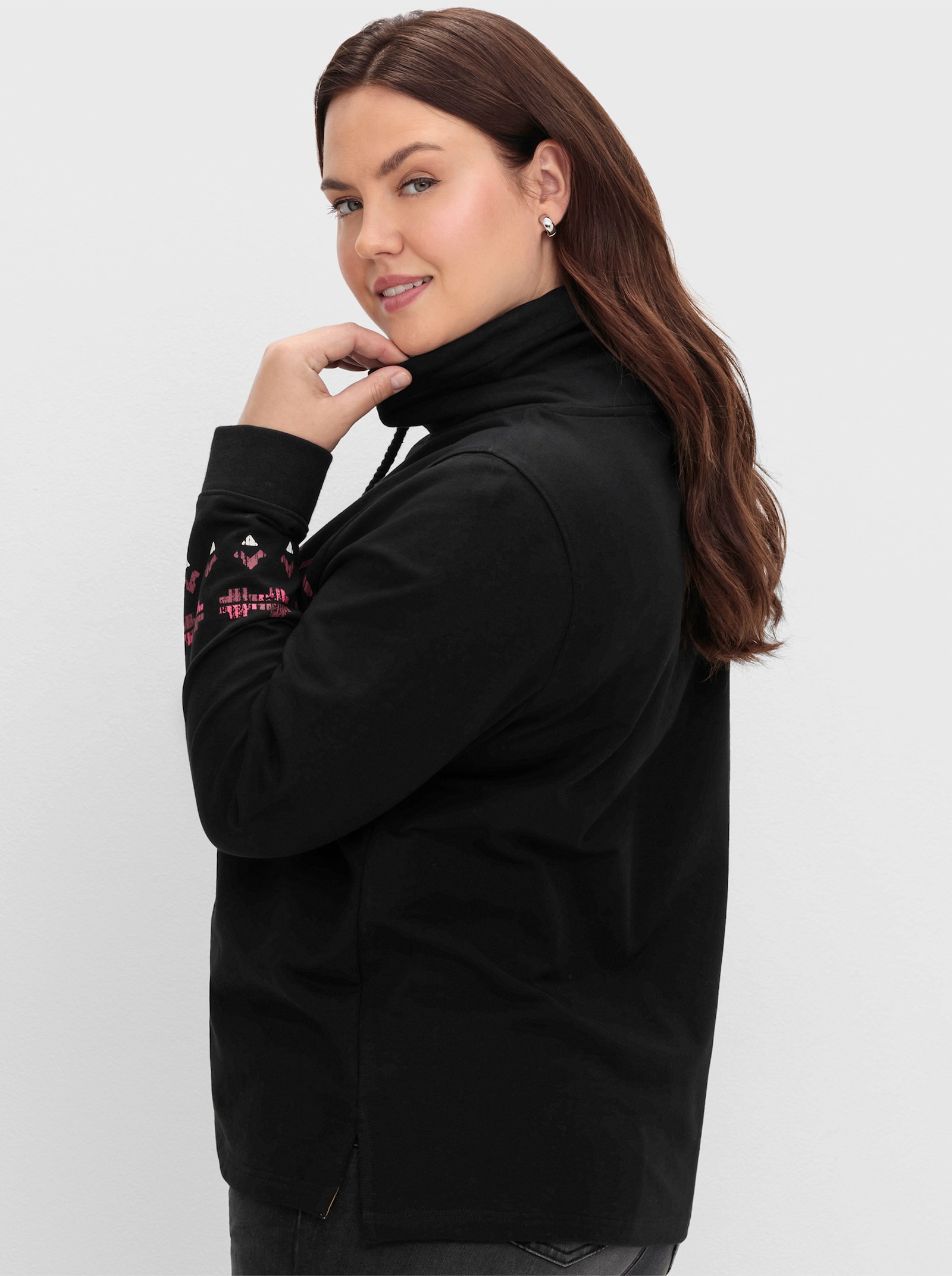 sheego Sweatshirt mit Norwegermuster - schwarz bedruckt
