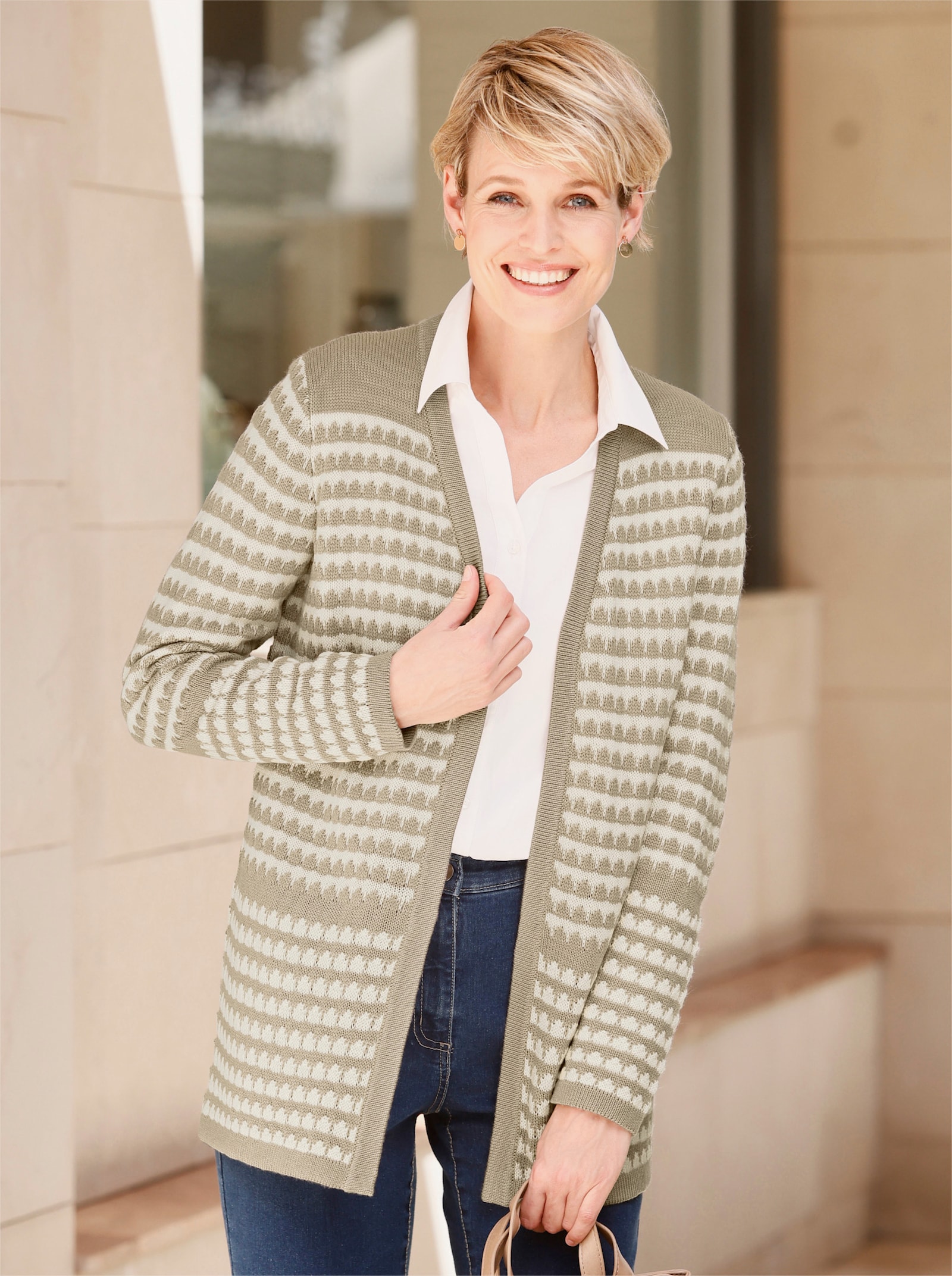 Lang vest in streeplook - sesam/champagne gedessineerd