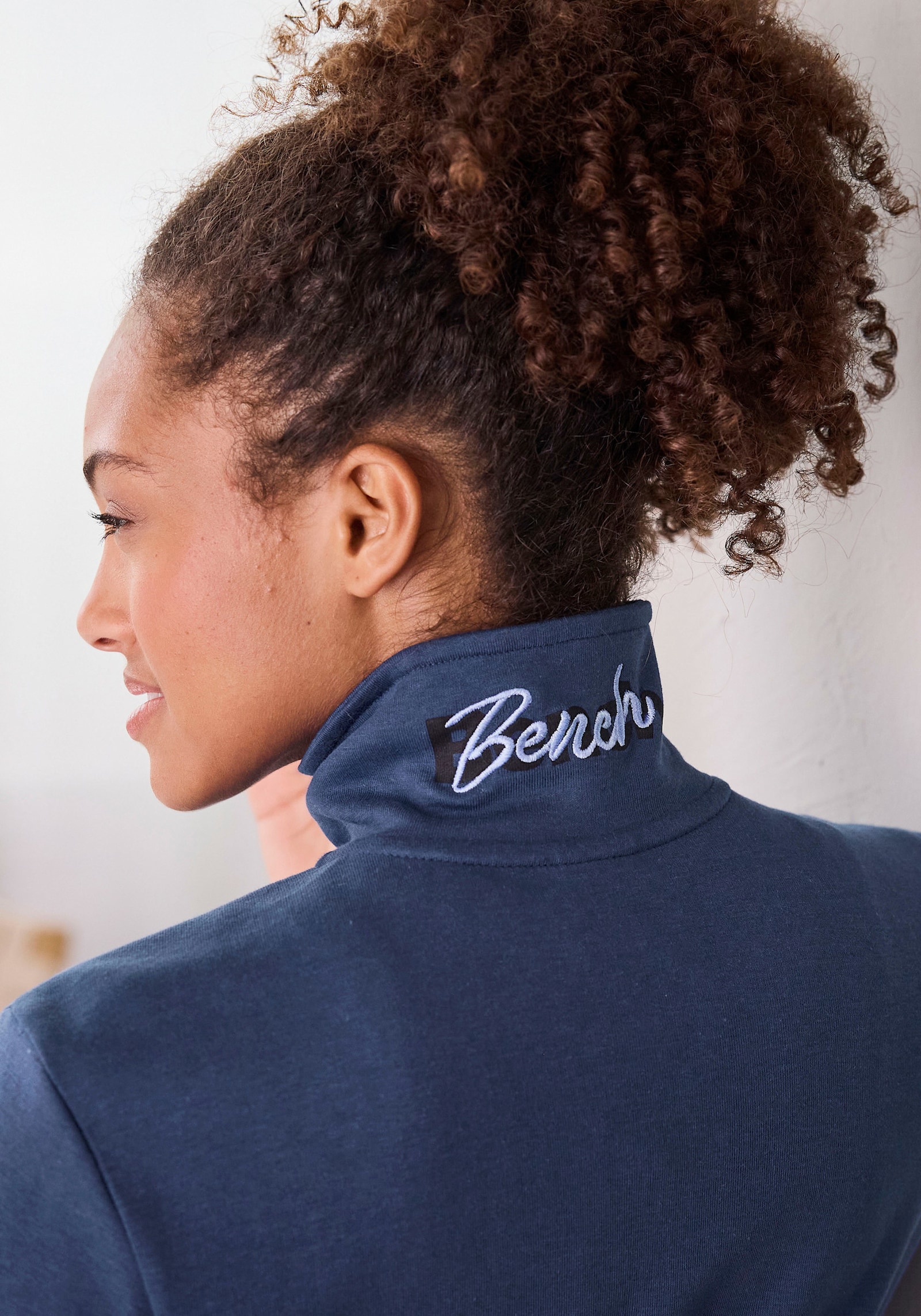 Bench. Loungewear Sweatjacke - blau