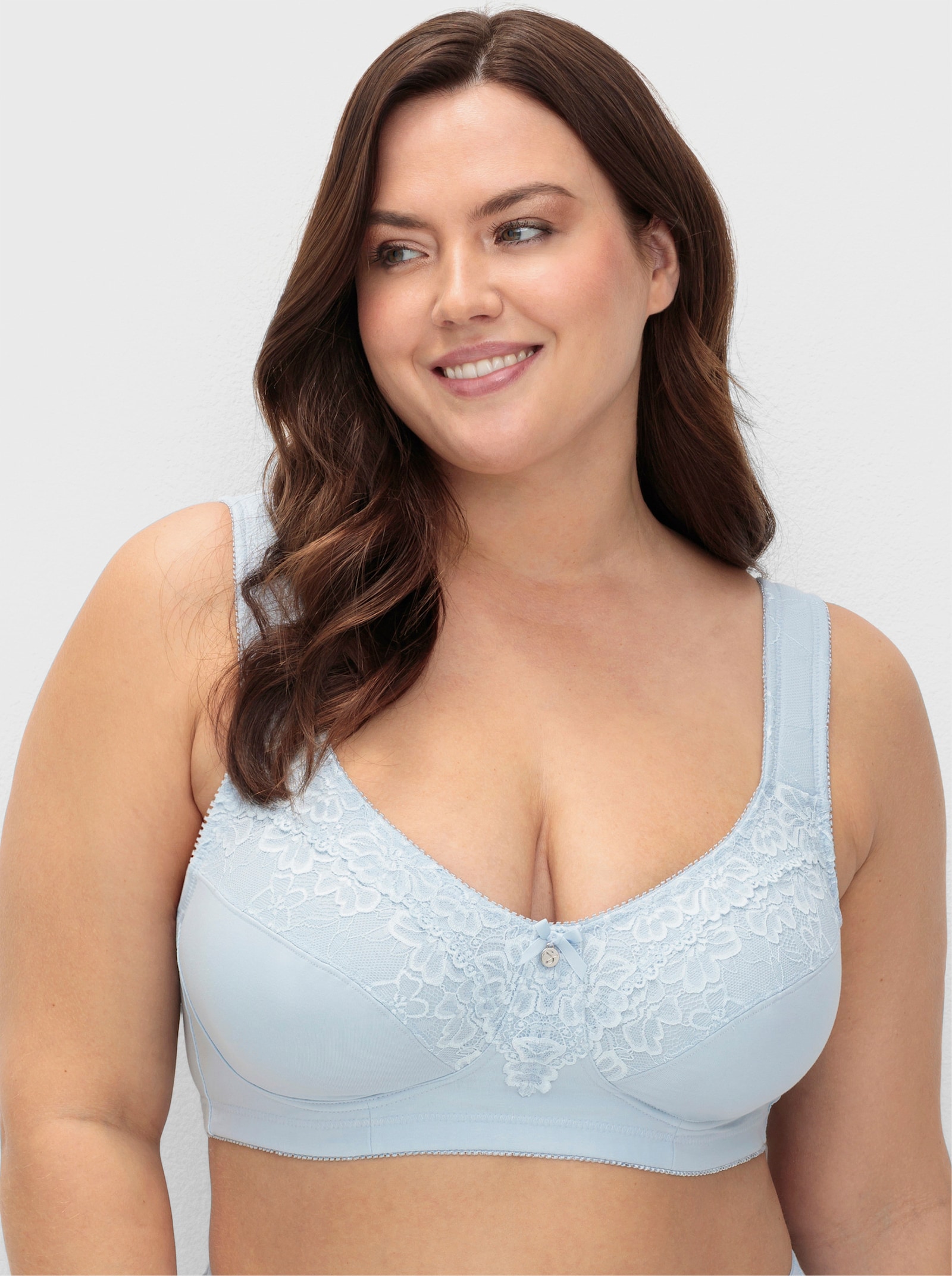 sheego Steunbeha met kantgarnering - lichtblauw