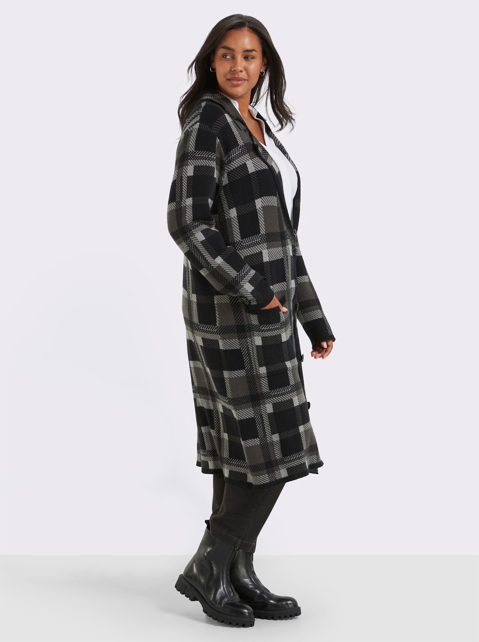sheego Longstrickjacke mit Allover-Karomuster - schwarz-graphit-kariert