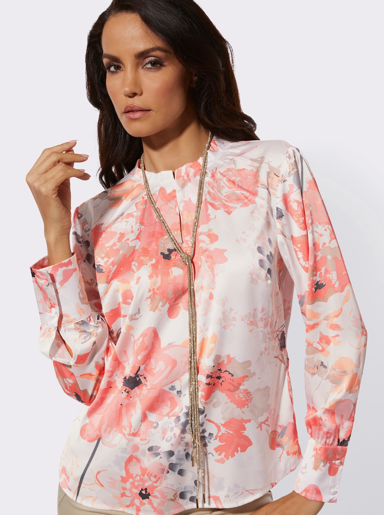 Druckbluse in Satin-Qualität - ecru-apricot-bedruckt