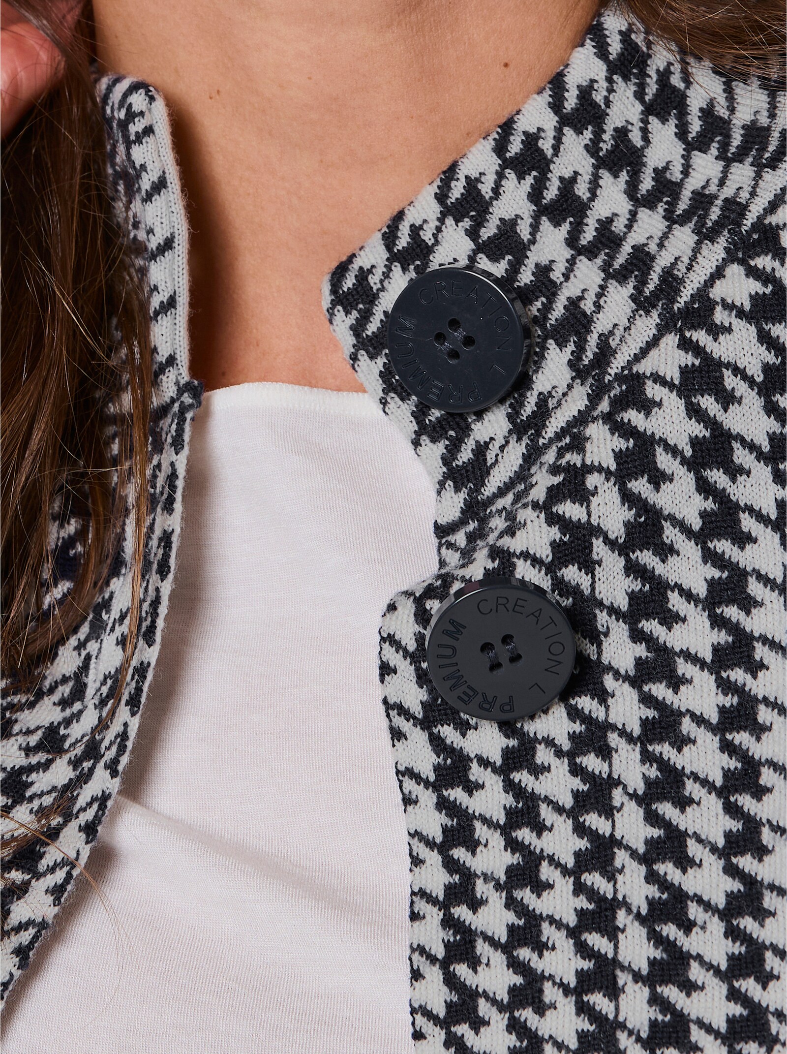 CREATION L PREMIUM Jacquardstrickjacke mit Merinowolle - marine-champagner-gemustert