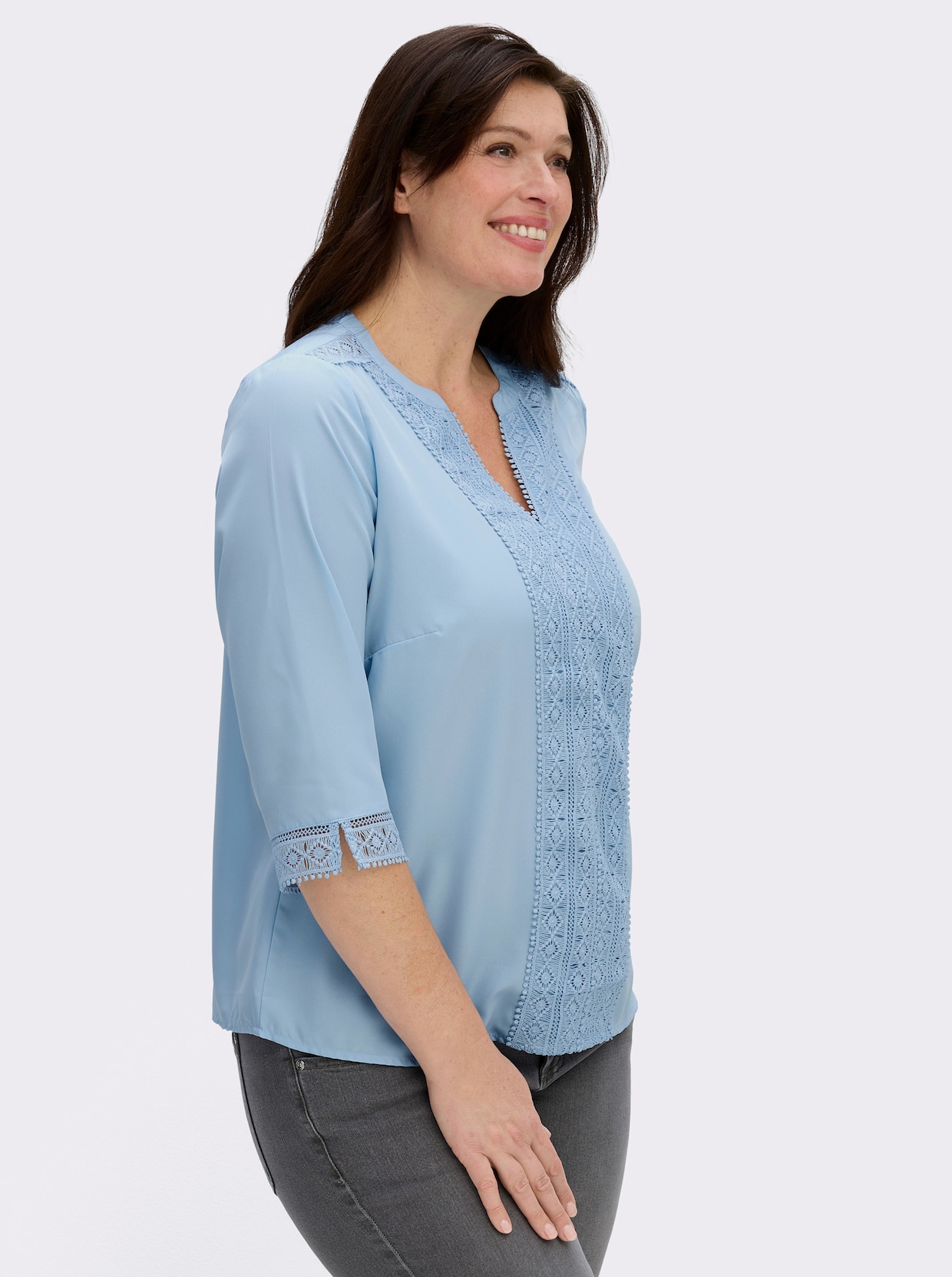 Schlupfbluse mit Spitze - eisblau