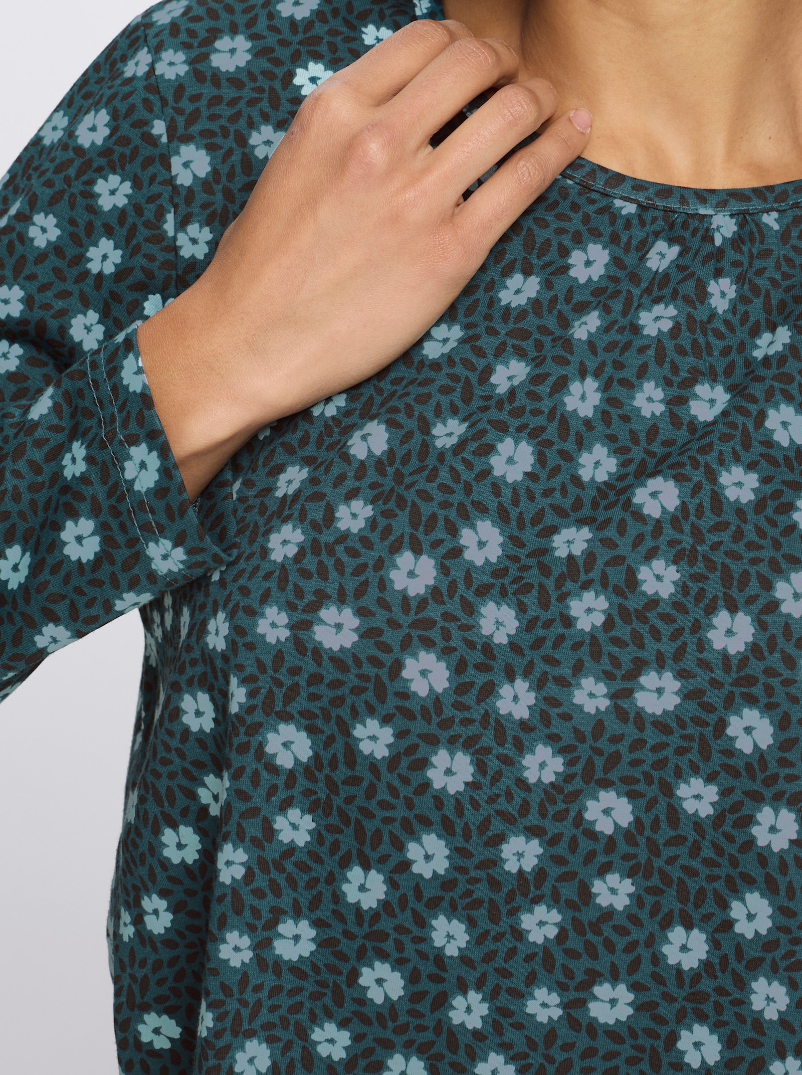 Longshirt in A-Linie - petrol-salbei-bedruckt