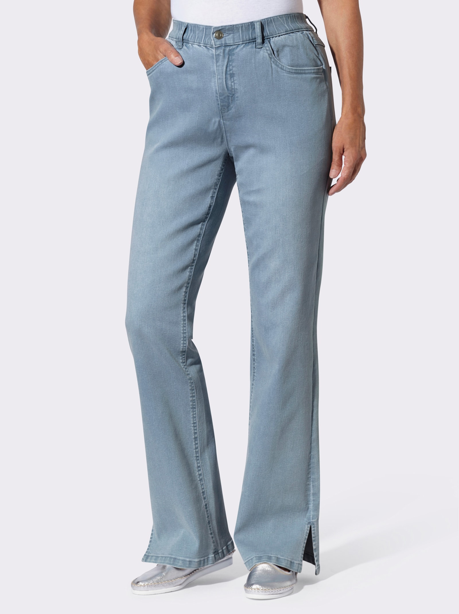 Jeans mit weitem Bein und Schlitz - blue-bleached