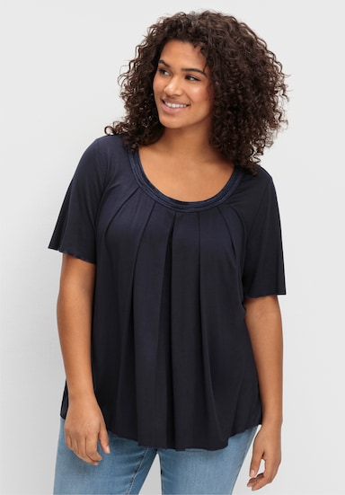 sheego Shirt mit Kellerfalte vorn - tiefblau