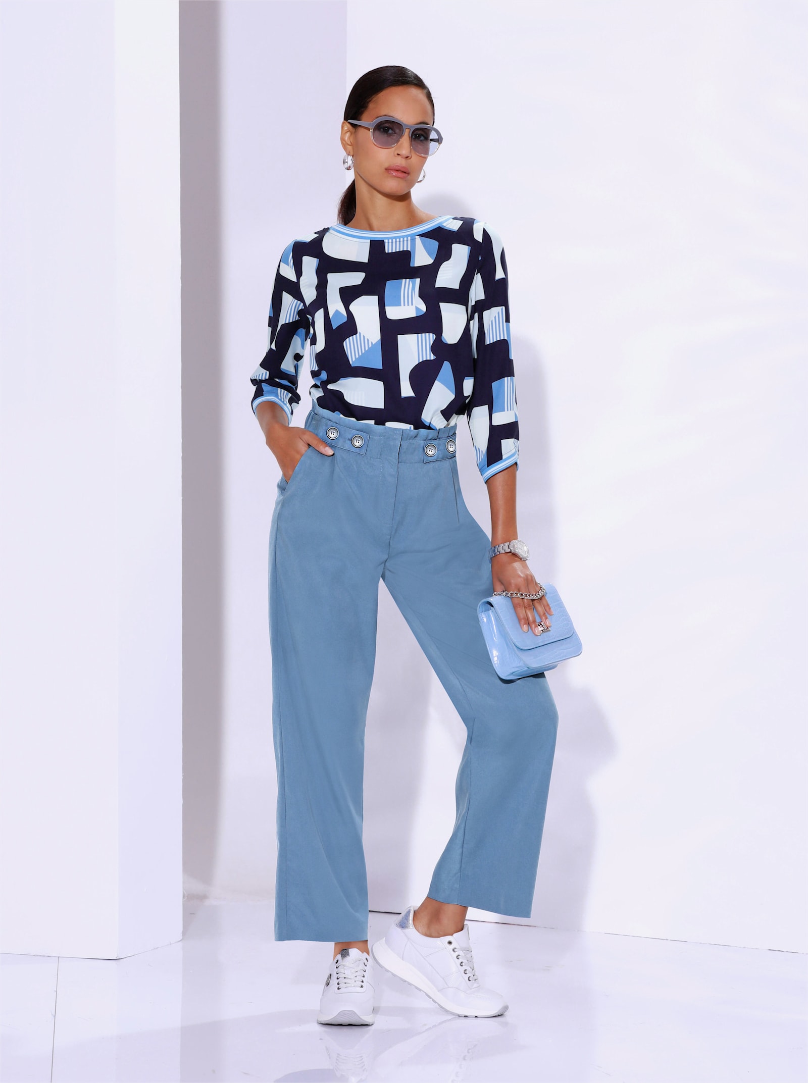 Druckbluse aus reinem Lyocell - hellblau-mittelblau-gemustert