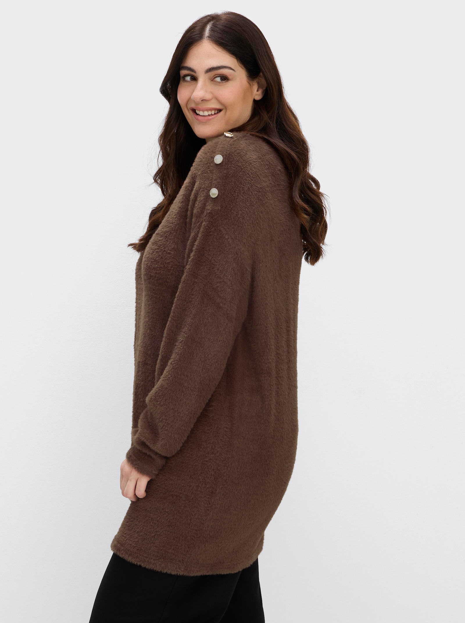 sheego Feinstrickpullover mit U-Boot-Ausschnitt - schoko