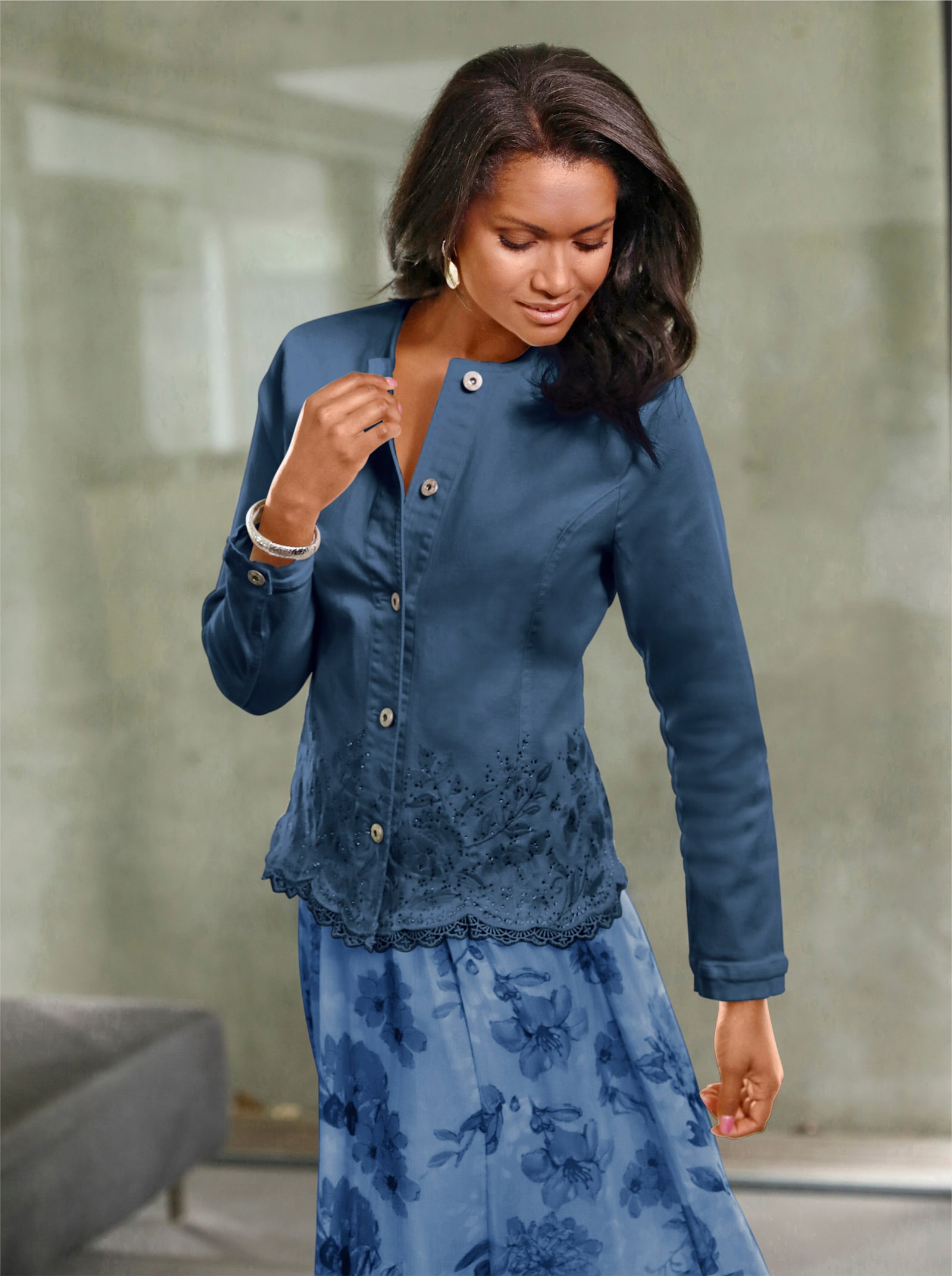 Blusenblazer mit Stickerei und Glitzersteinchen - blue-bleached