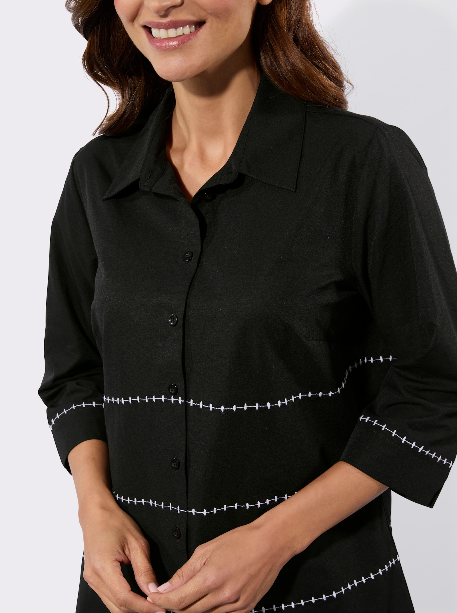 Hemdbluse mit Kontrast-Stickerei - schwarz-ecru