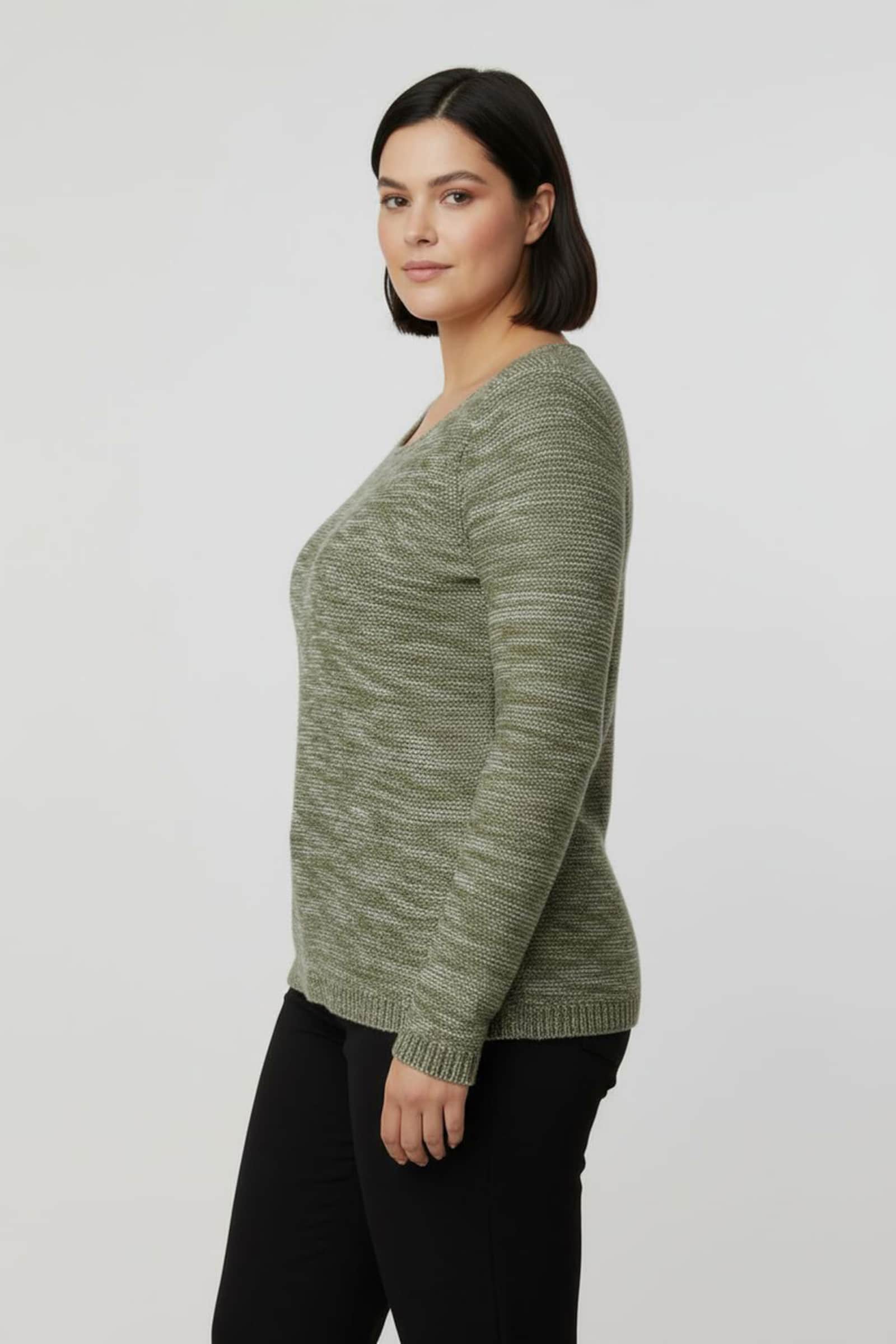 Rundhalspullover aus Melange-Strick - schilf-meliert