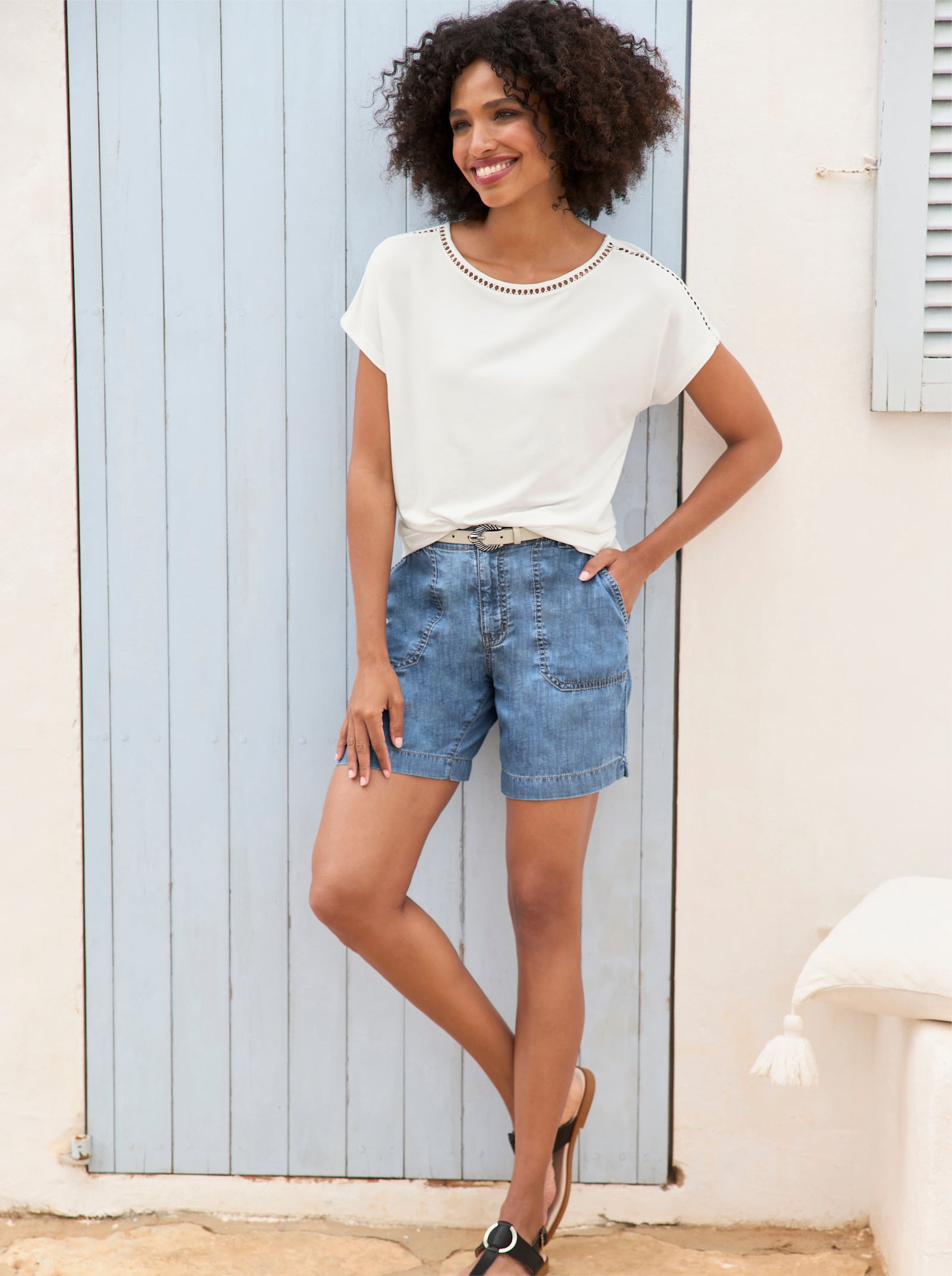 heine Shirt met ronde hals en broderie anglaise - ecru