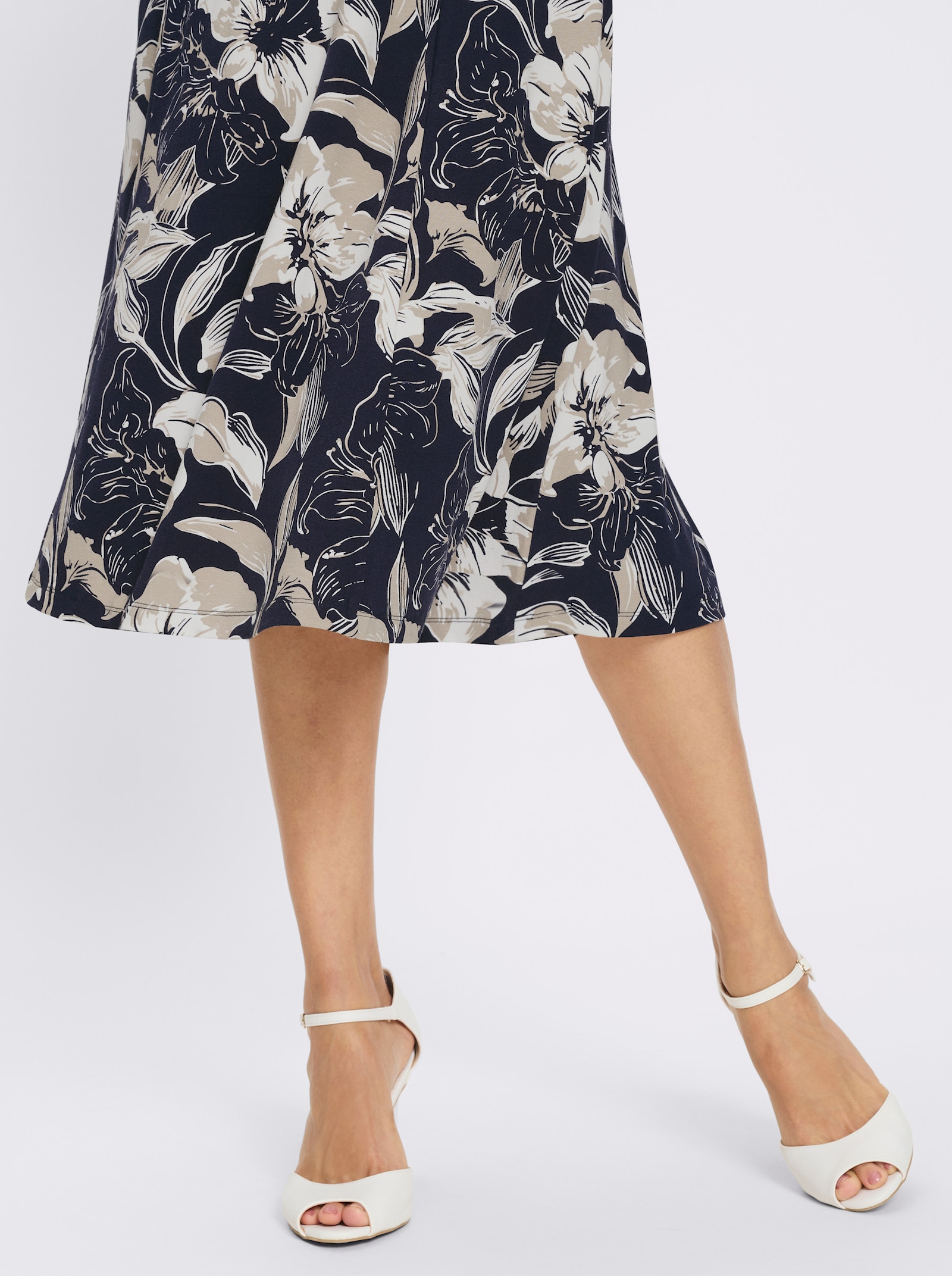 Jerseykleid mit Wiener Nähten - marine-beige-bedruckt