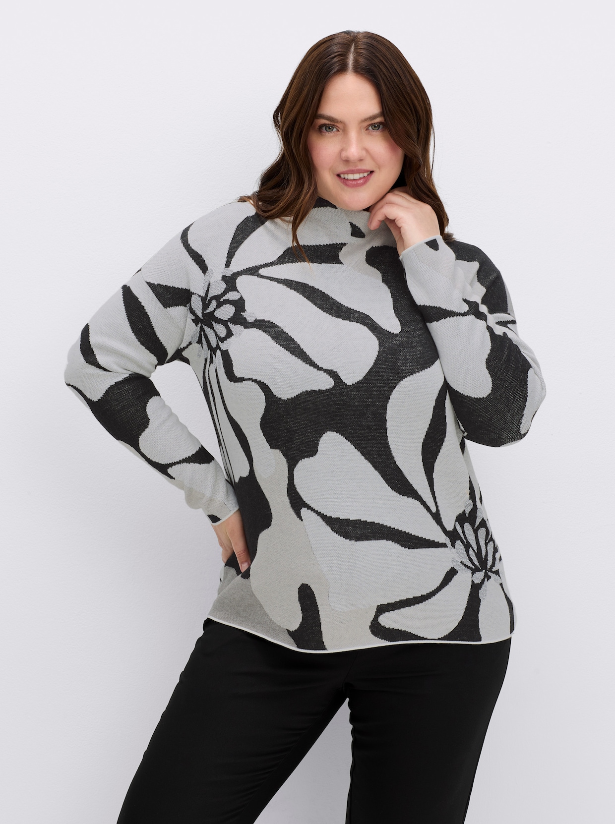 Jacquard-Pullover mit Glitzergarn, floral - schwarz-ecru-gemustert