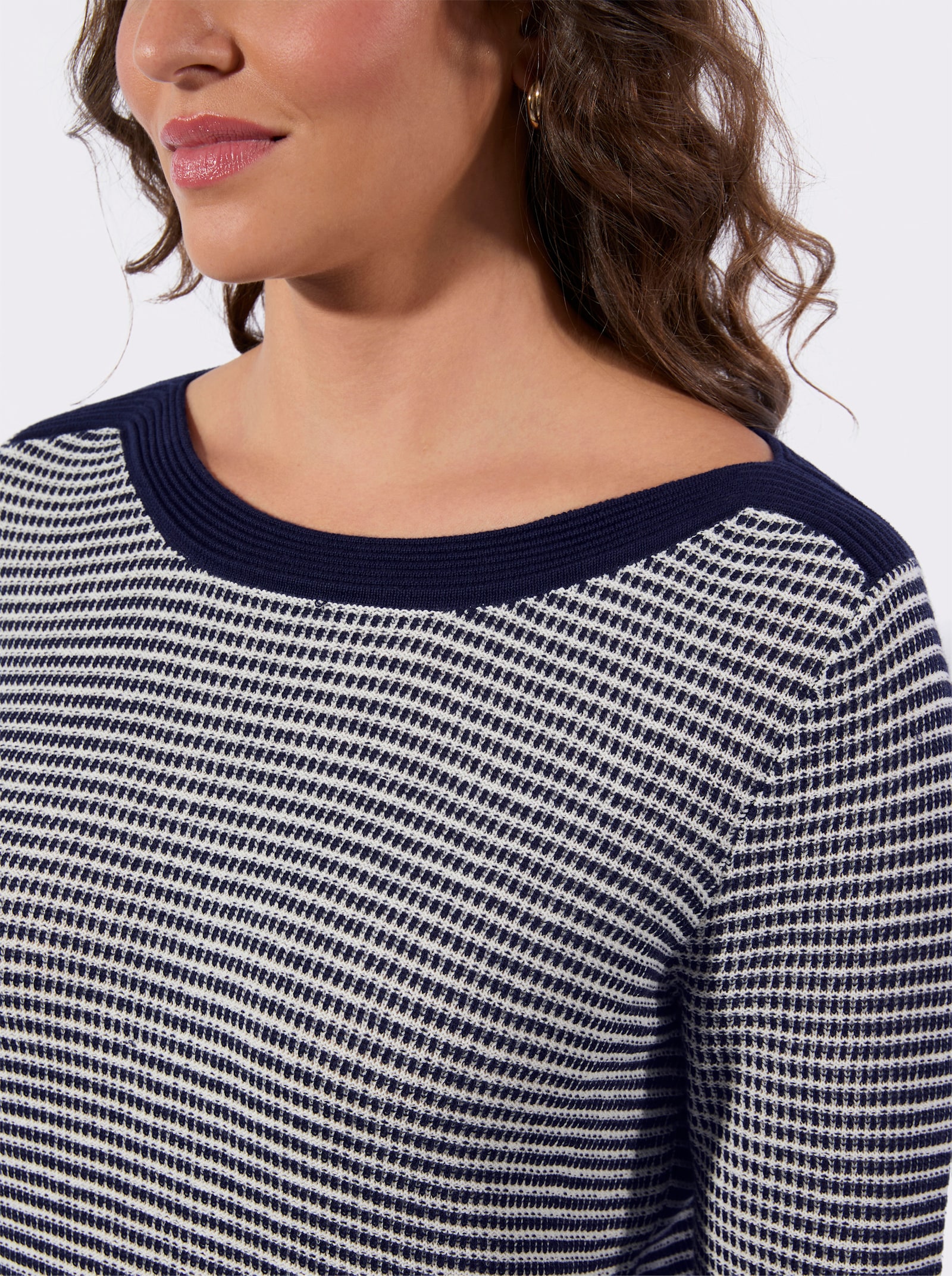 Langarm-Pullover im Baumwoll-Polyacryl-Mix - marine-ecru-gemustert