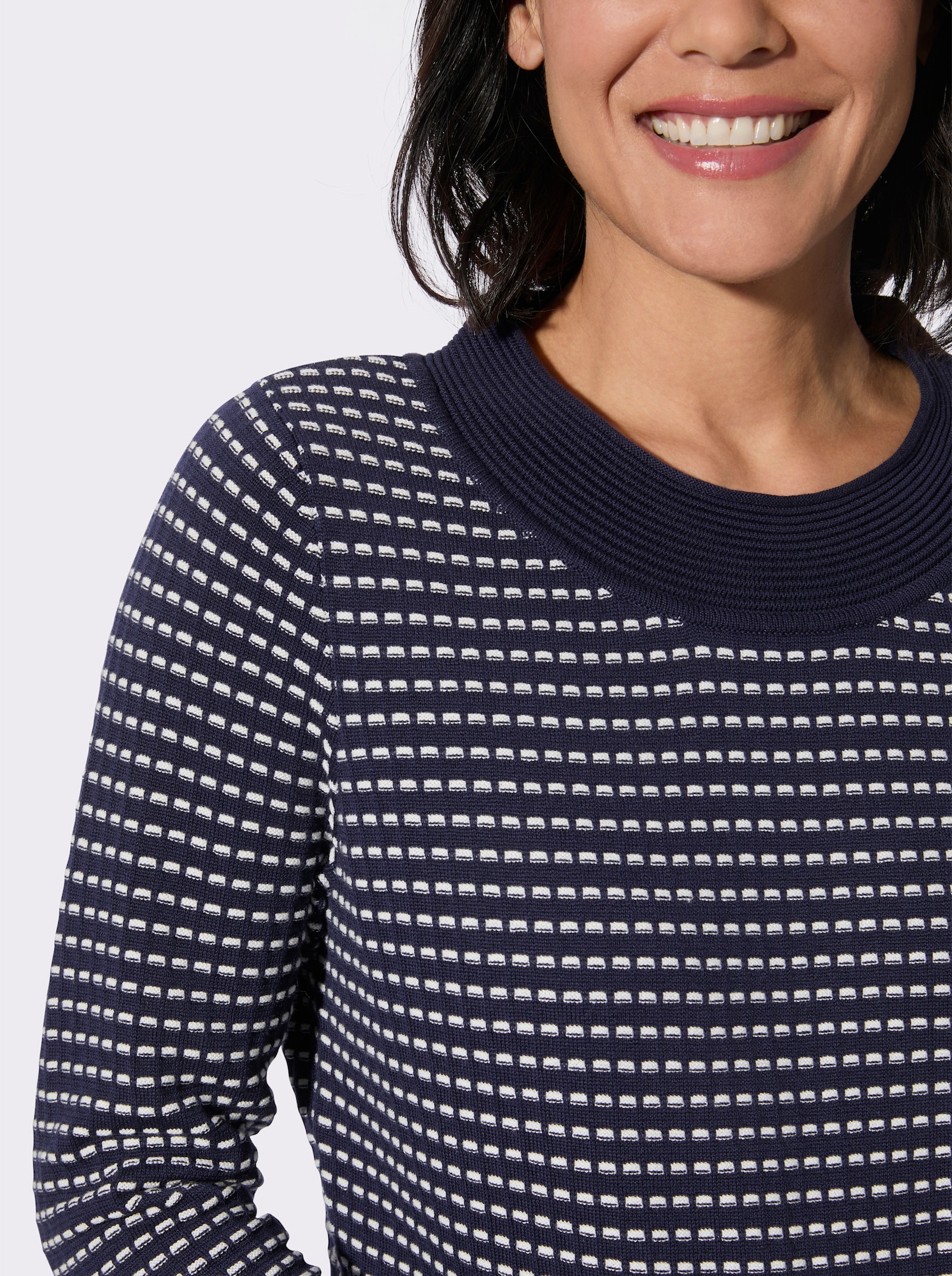 Rundhalspullover in pflegeleichter Qualität - marine-ecru-gemustert