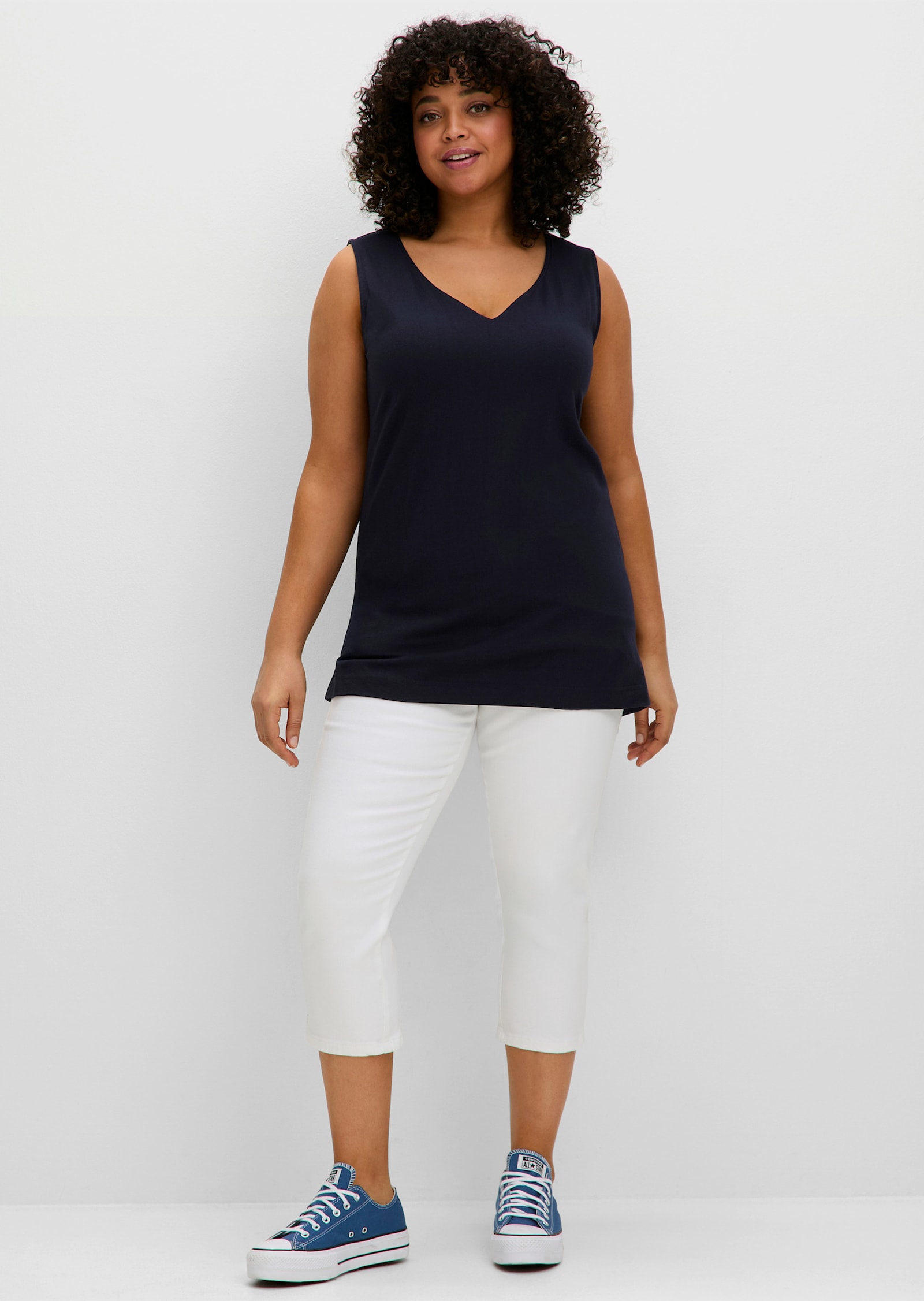 sheego Trägertop mit doppellagiger Front und Herzausschnitt - tiefblau