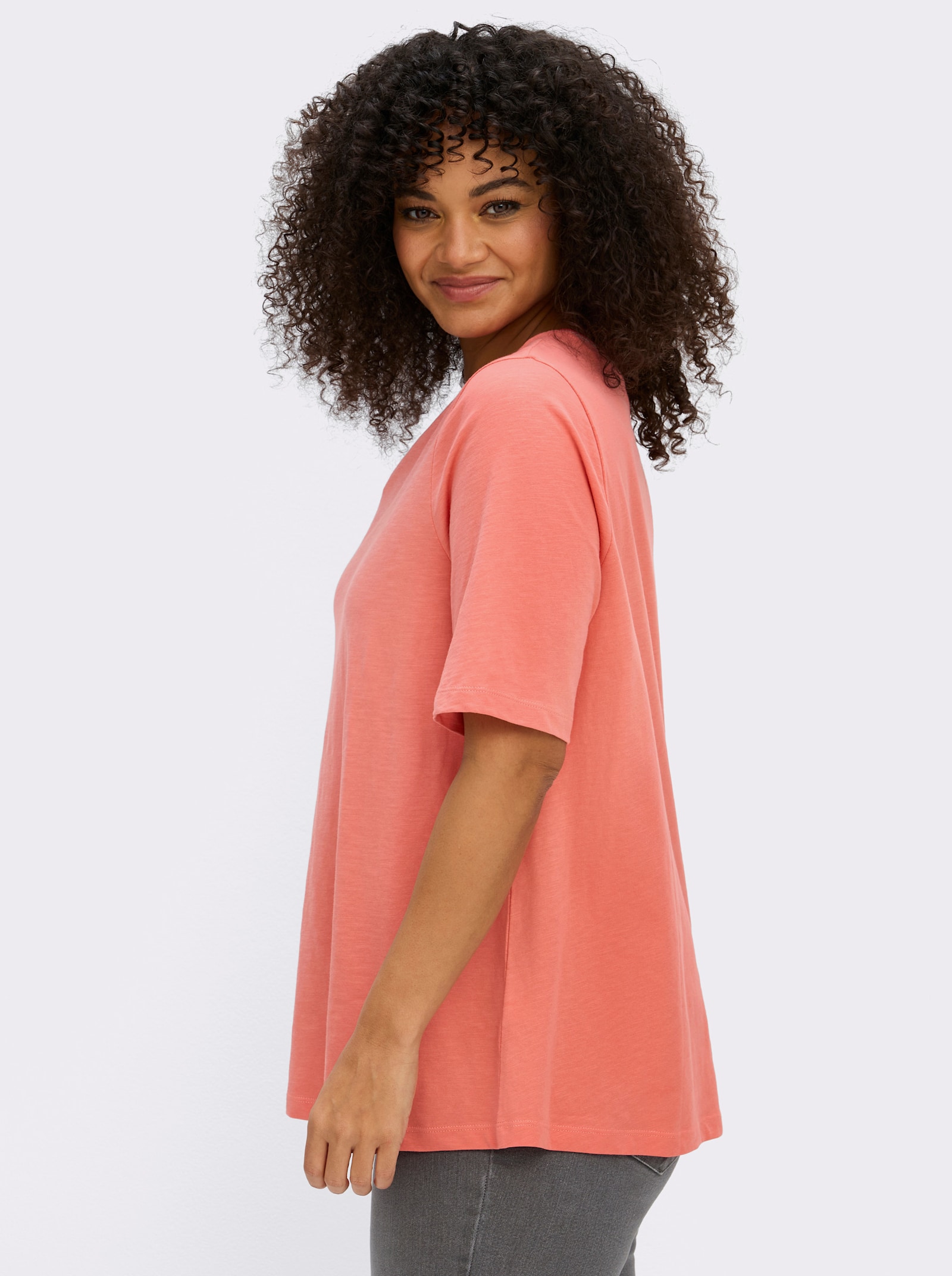 sheego V-Shirt mit Glitzergarn-Streifen - koralle