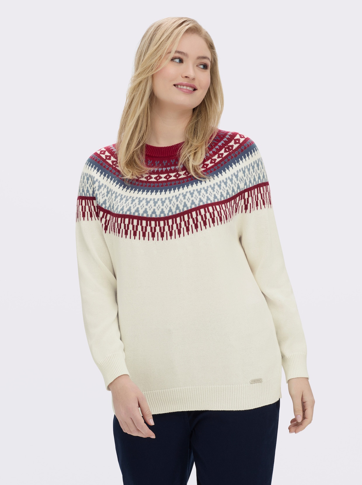 Norwegerpullover aus reiner Baumwolle - ecru-kirsche-gemustert